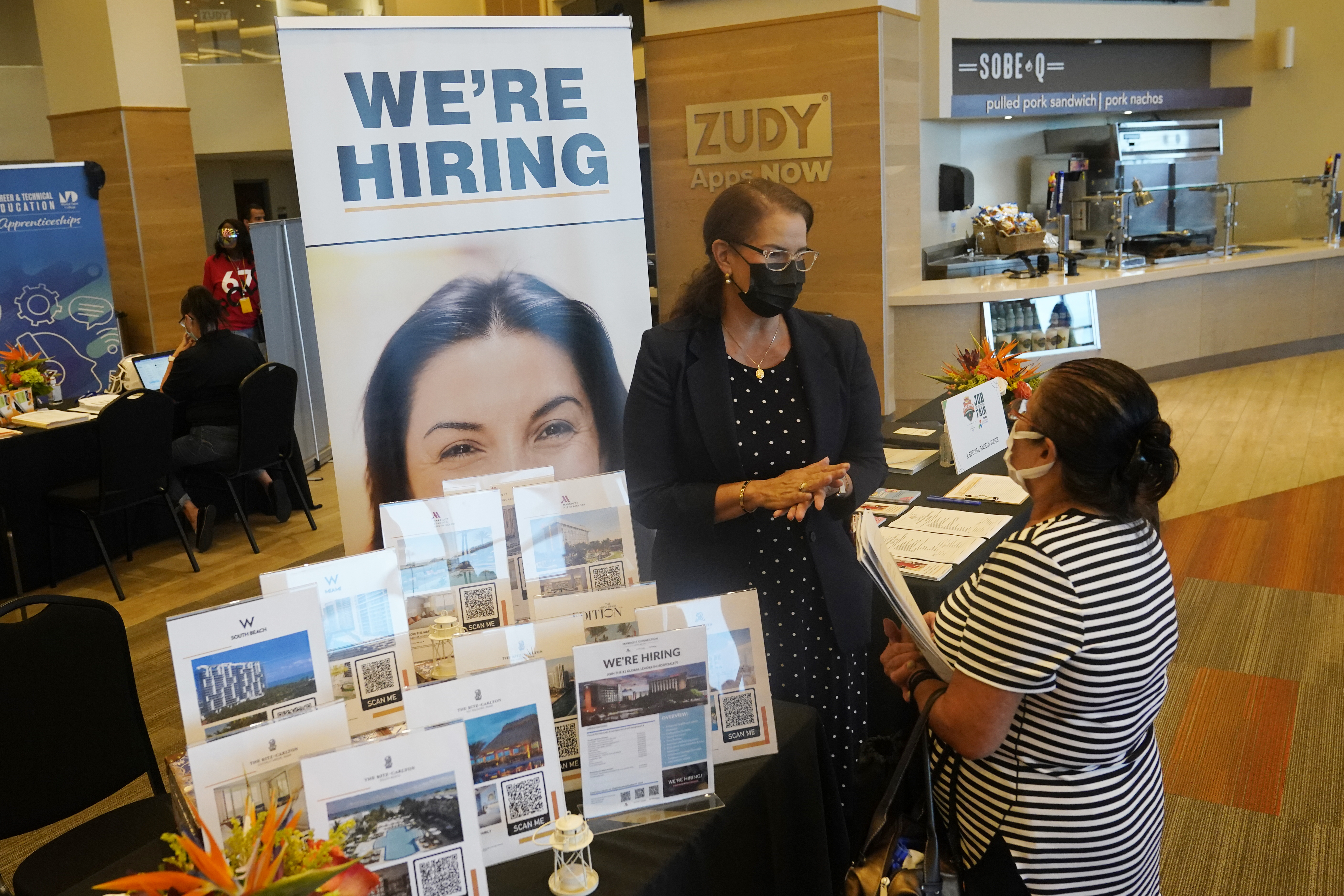 U.S. unemployment sinks to 3.9% as more people find jobs - Vimarsana News