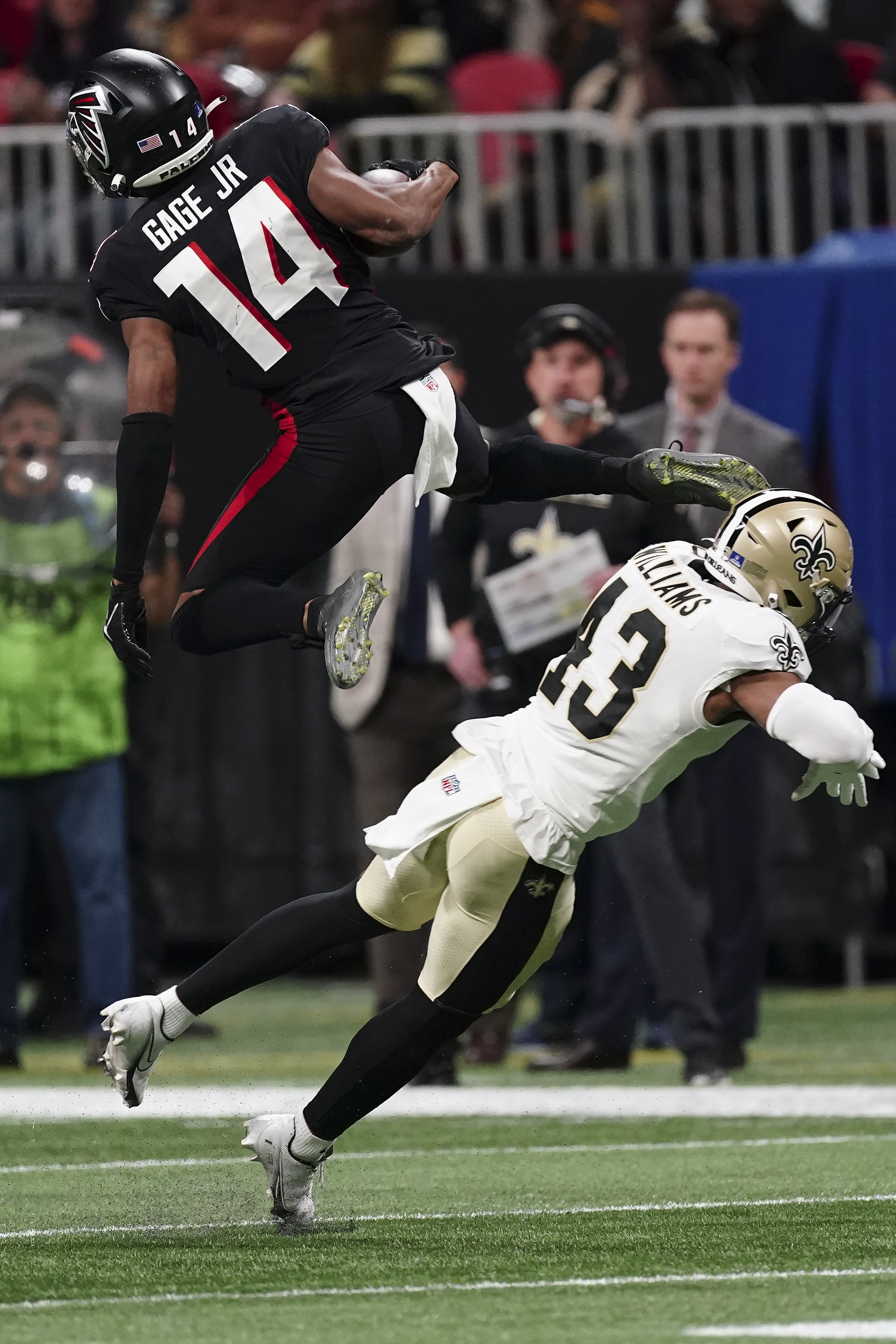 New Orleans Saints vs Atlanta Falcons - January 09, 2022