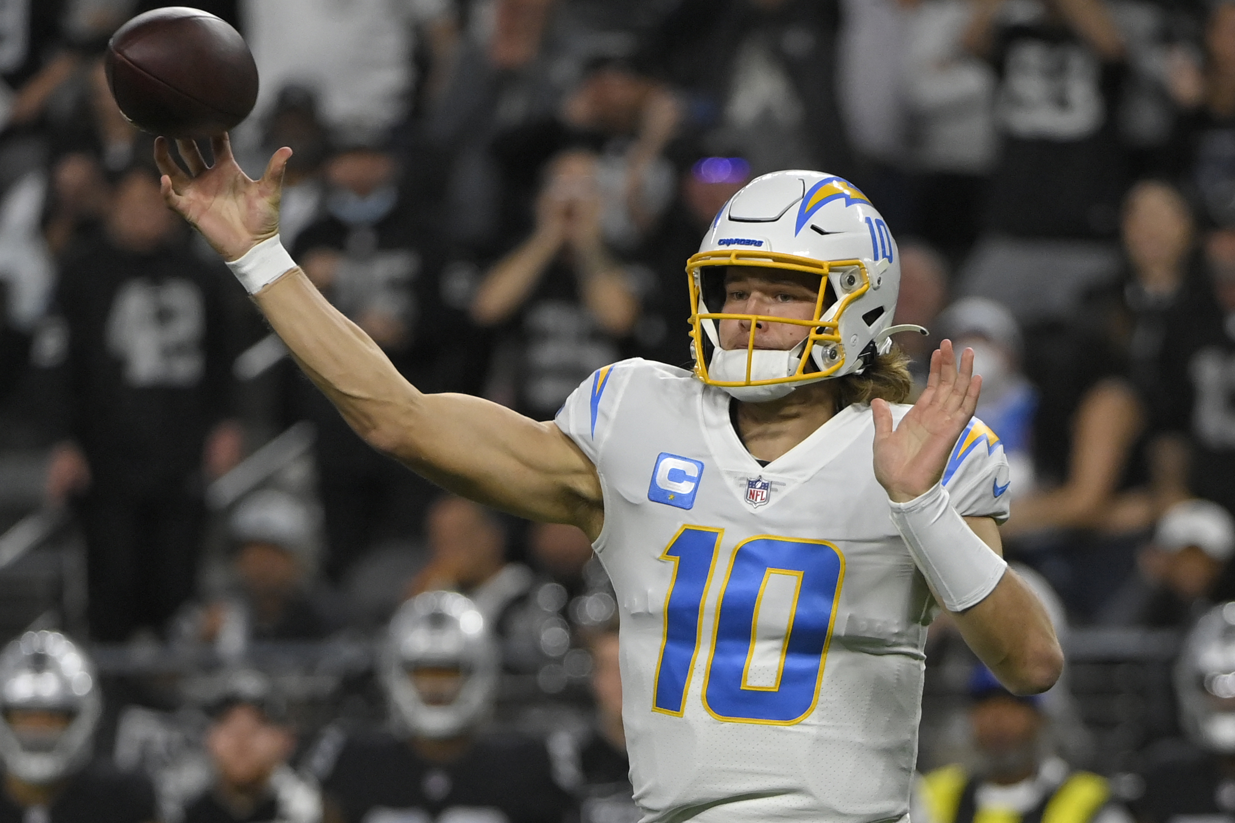 Carlson's fifth FG kicks Chargers out