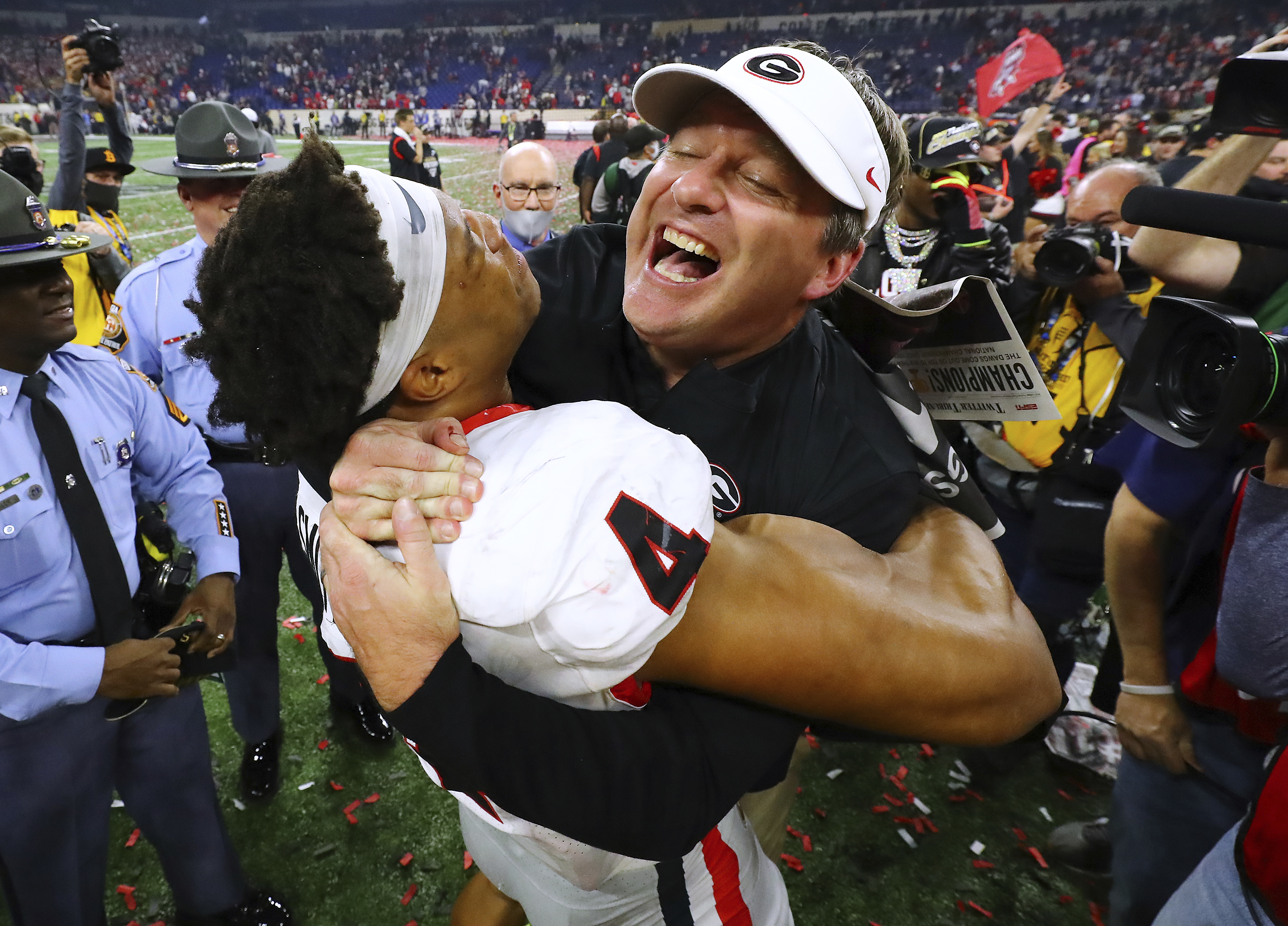 Herschel Walker leads Georgia celebration as Bulldogs beat Alabama for  national title