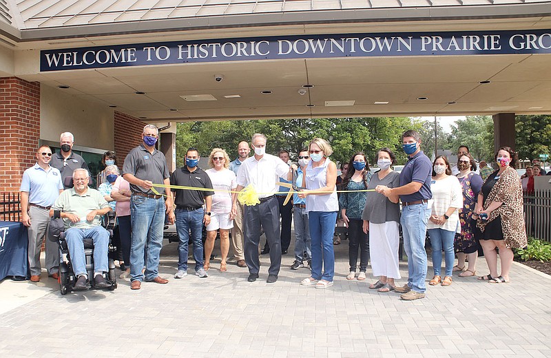 FILE PHOTO
Arvest Bank in Prairie Grove and Prairie Grove Chamber of Commerce celebrate the opening of  the new Arvest Pavilion in downtown Prairie Grove.