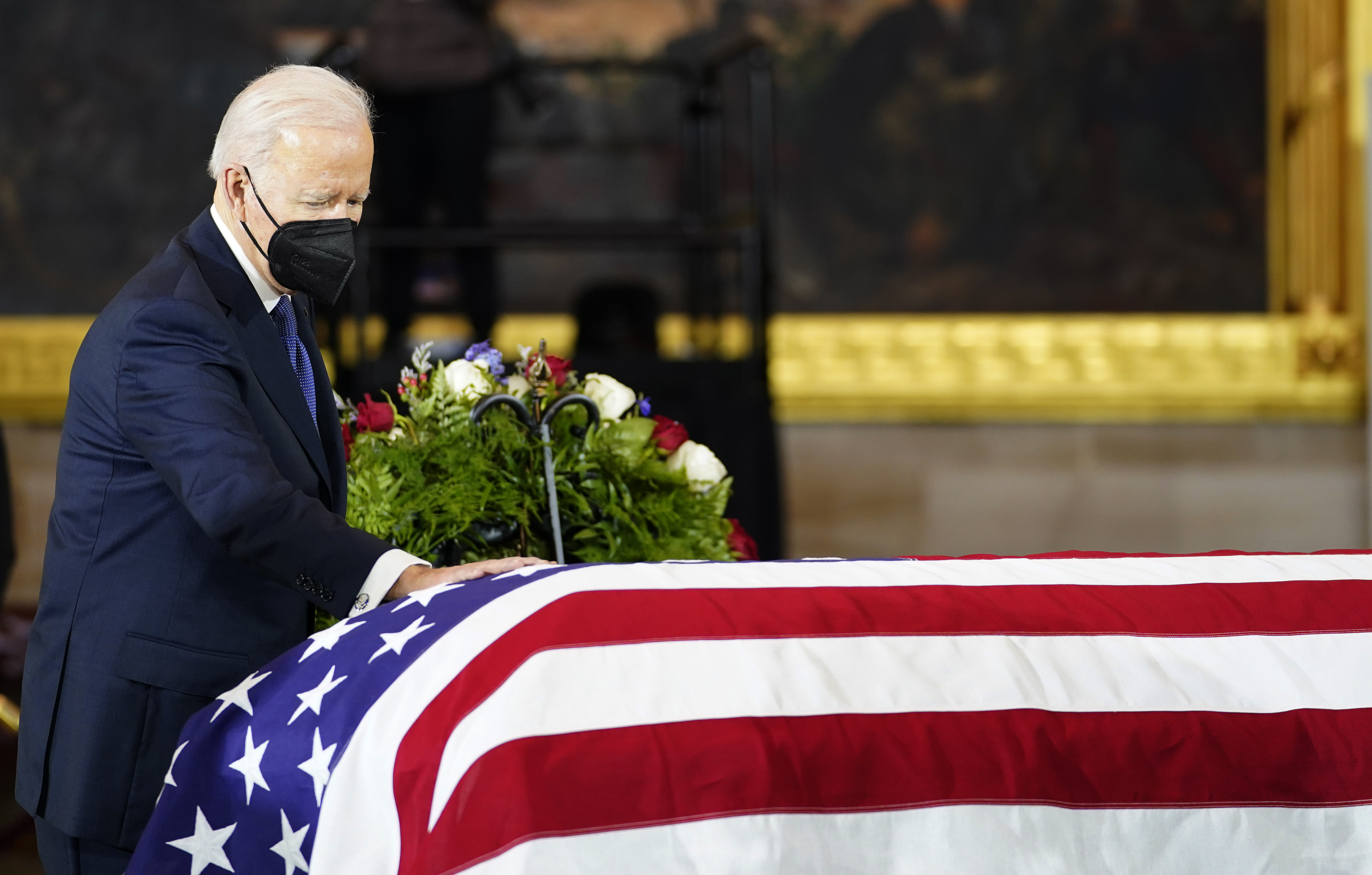 Biden pays silent tribute as Reid lies in state at Capitol - Vimarsana News