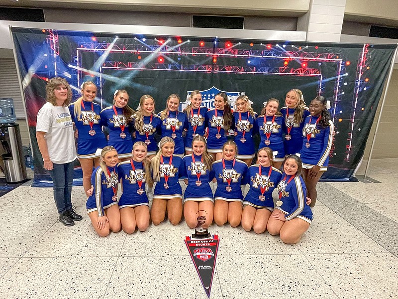 WATCH: 'A family bond': Lakeside cheerleaders place second nationally ...