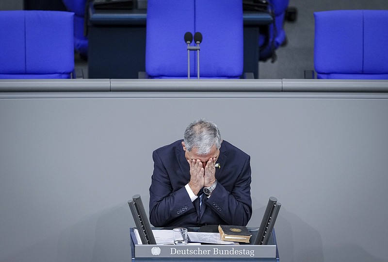 Mickey Levy, Speaker of the Knesset, reacts during the commemoration of the &quot;Day of Remembrance of the Victims of National Socialism&quot; in the German Bundestag, Berlin, Thursday, Jan.27, 2022.  (Kay Nietfeld/dpa via AP)