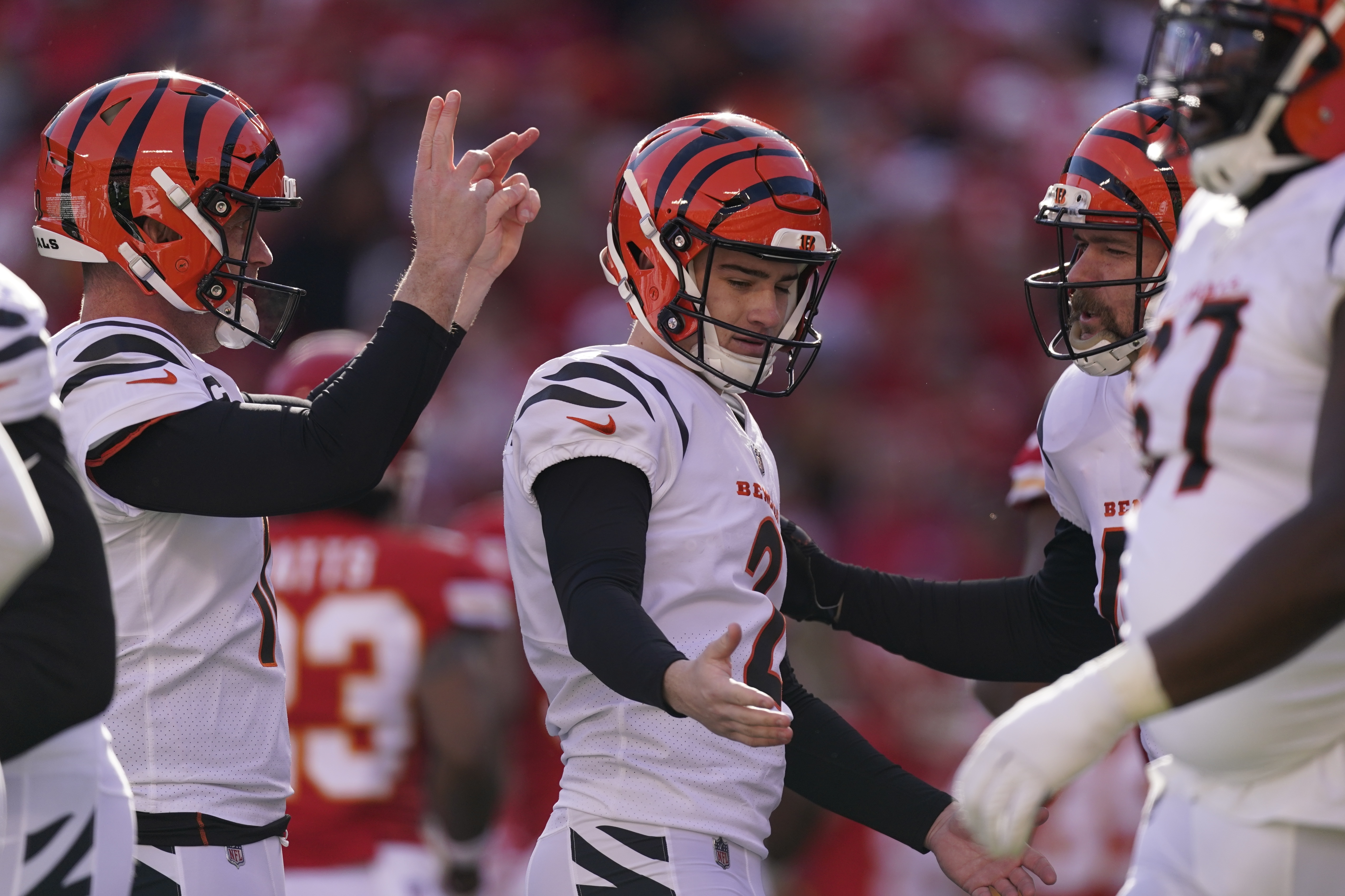 Super matchup set: Burrow's Bengals dispose of Chiefs