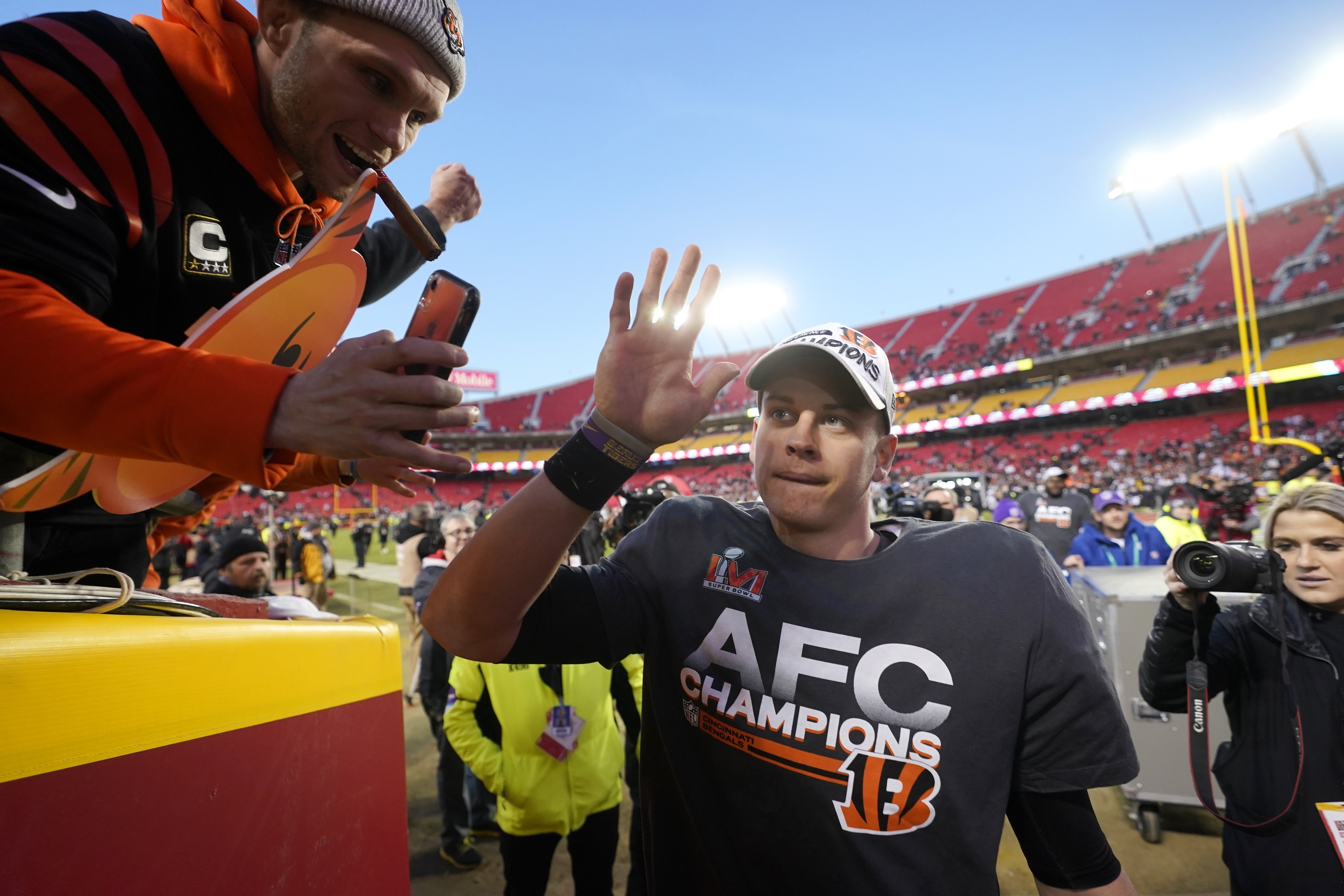 Cincinnati Bengals BACK-TO-BACK 2022 AFC CHAMPIONSHIP BOUND shirt