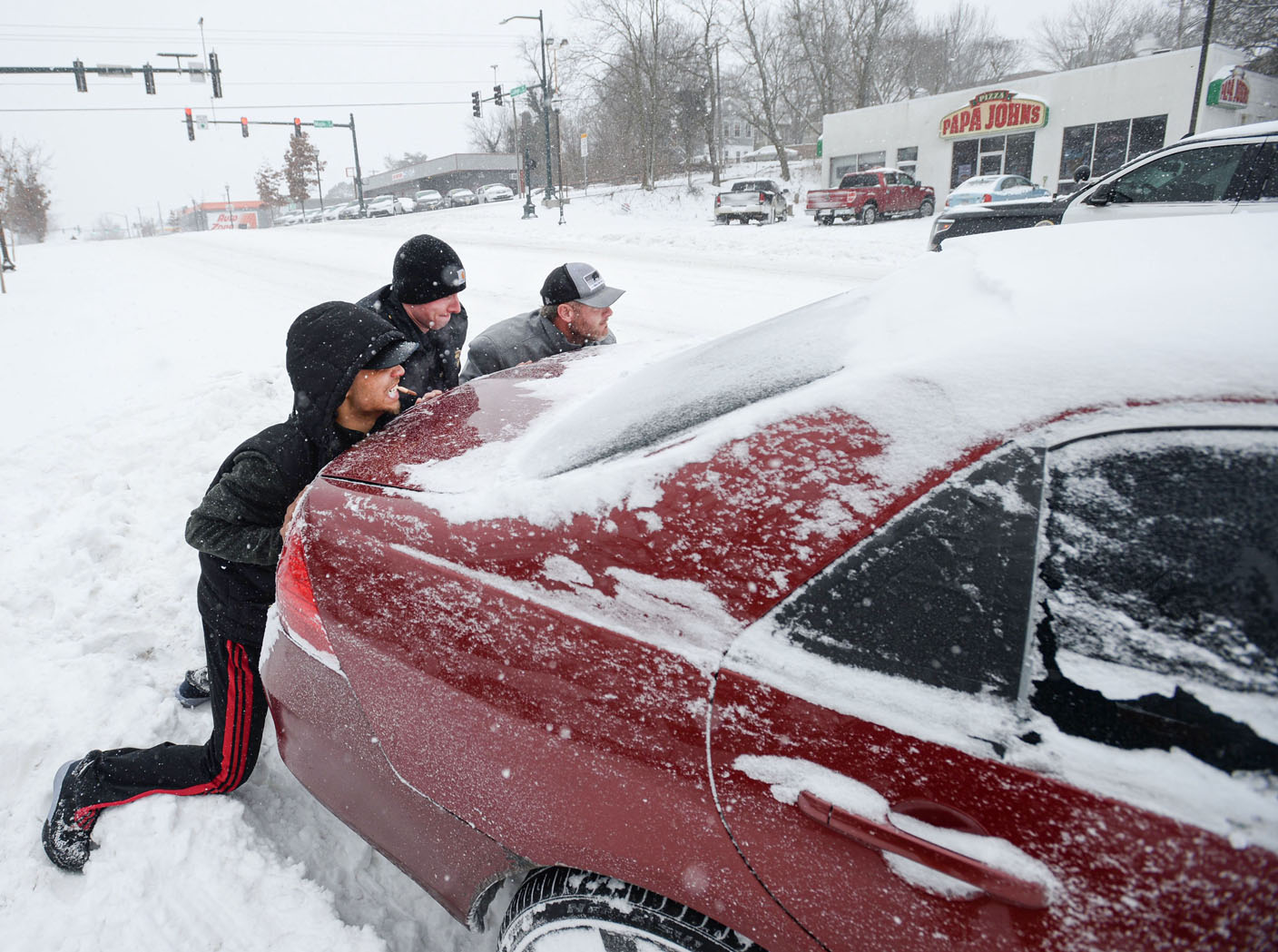 Northwest Arkansas, River Valley dig out of snow - Vimarsana News