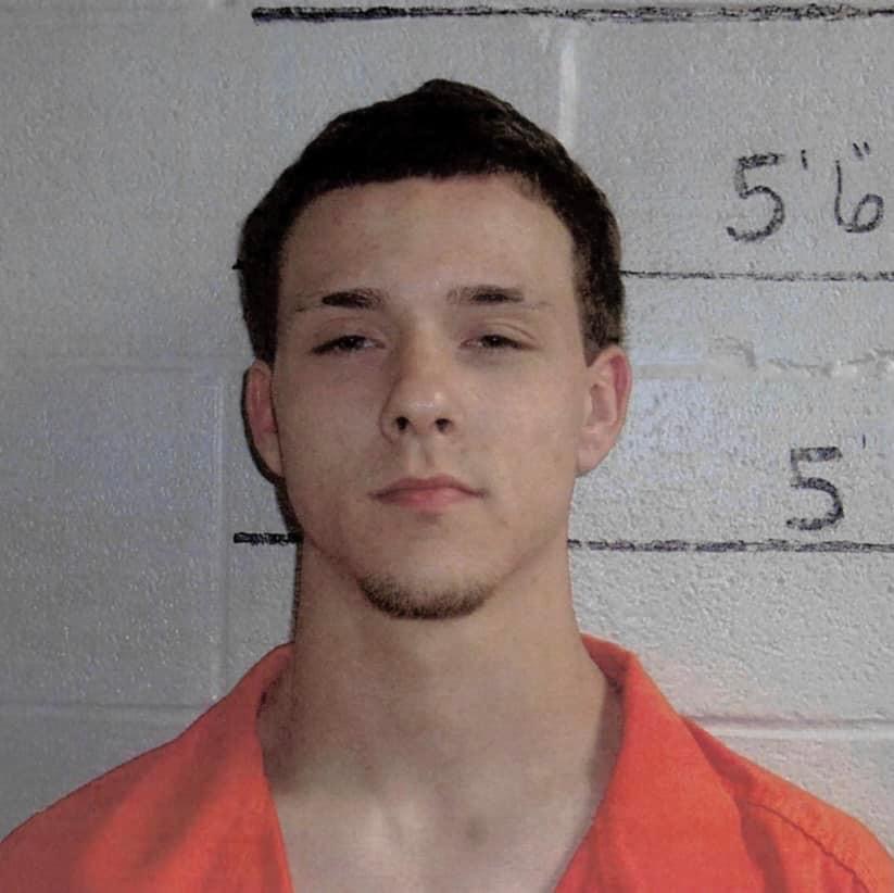 Third escaped Oklahoma inmate captured Wednesday, held at gunpoint by property owners - Vimarsana News