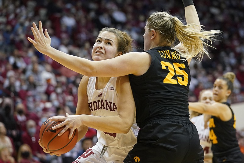 No. 22 Iowa women hold off No. 5 Indiana | Hot Springs Sentinel Record