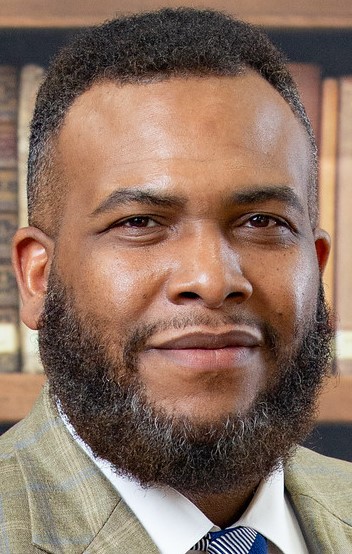 Local chiropractor seeks reelection in Ward 2 council race