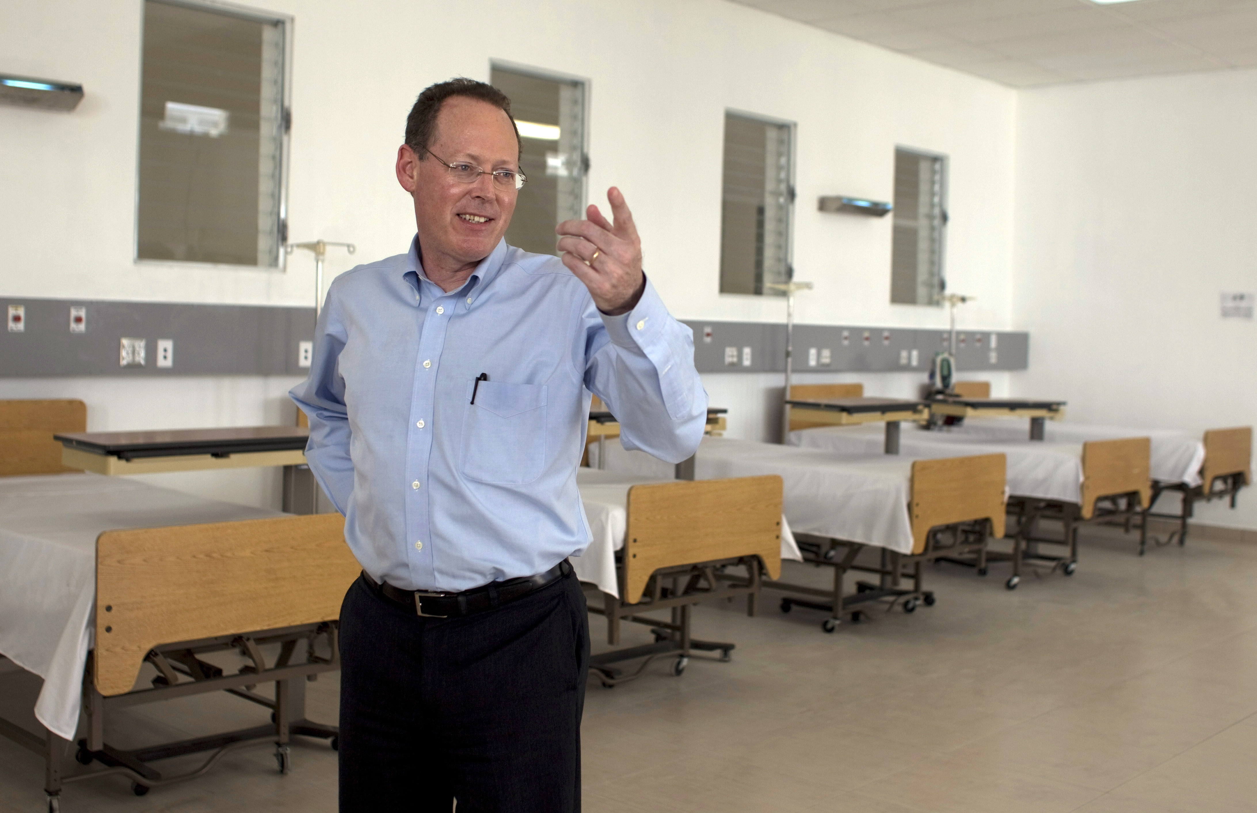 Dr. Paul Farmer, global humanitarian leader, dies at 62 - Vimarsana News