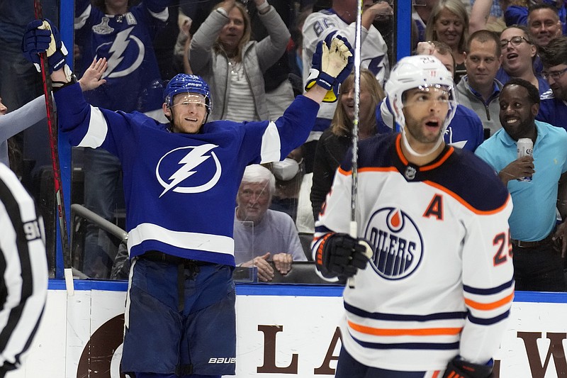 Corey Perry Scores 400th NHL Goal, Lightning Beat Oilers 5-3