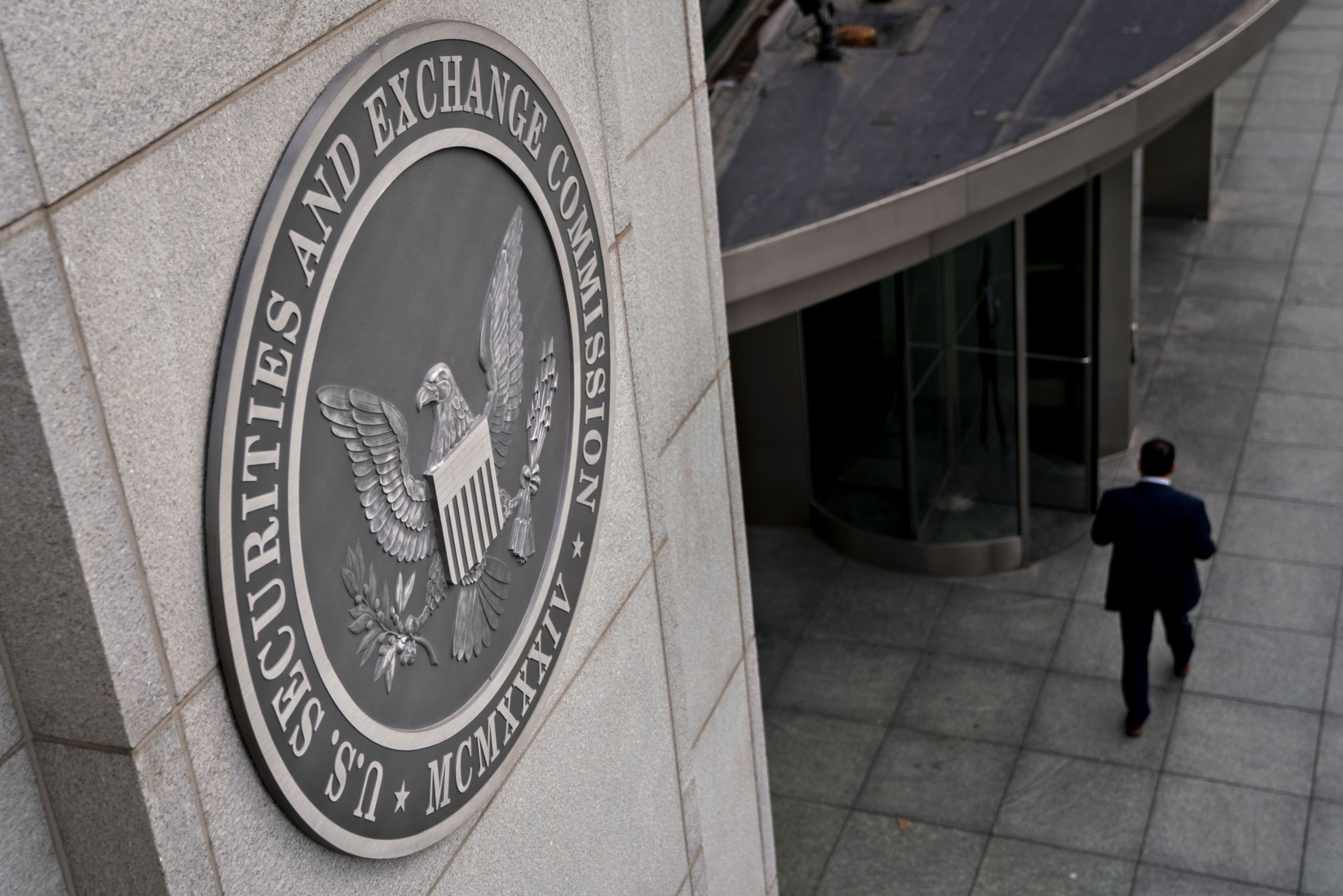 Watchdog: Workers going from crypto to government concern - Vimarsana News