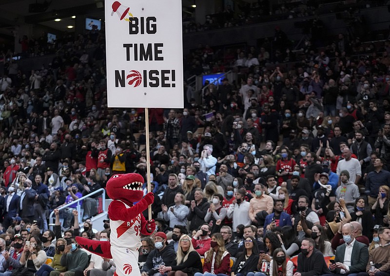 raptors-beat-nets-again-as-full-capacity-returns-in-toronto-hot