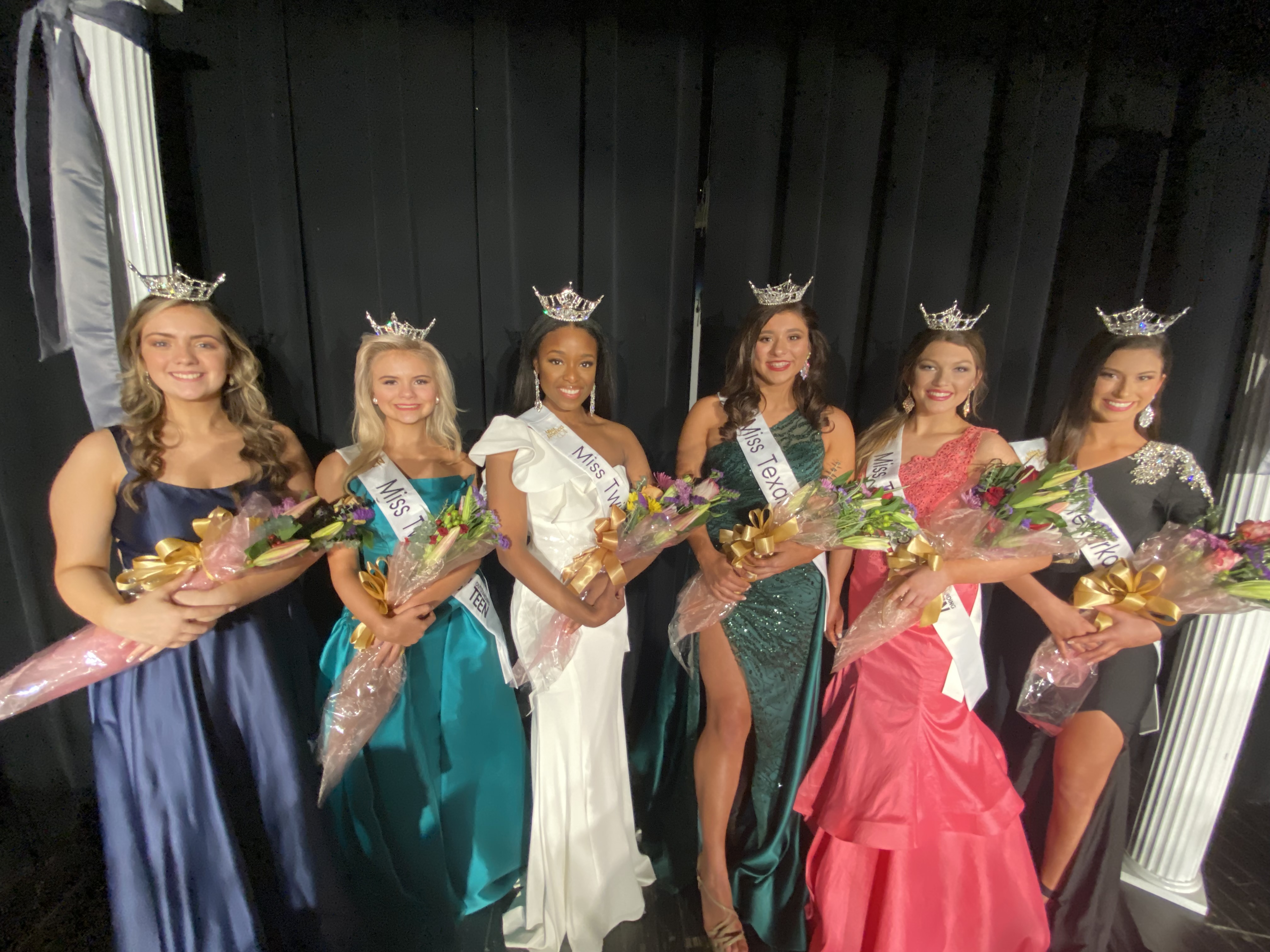 A night to remember with crowns all around - Vimarsana News