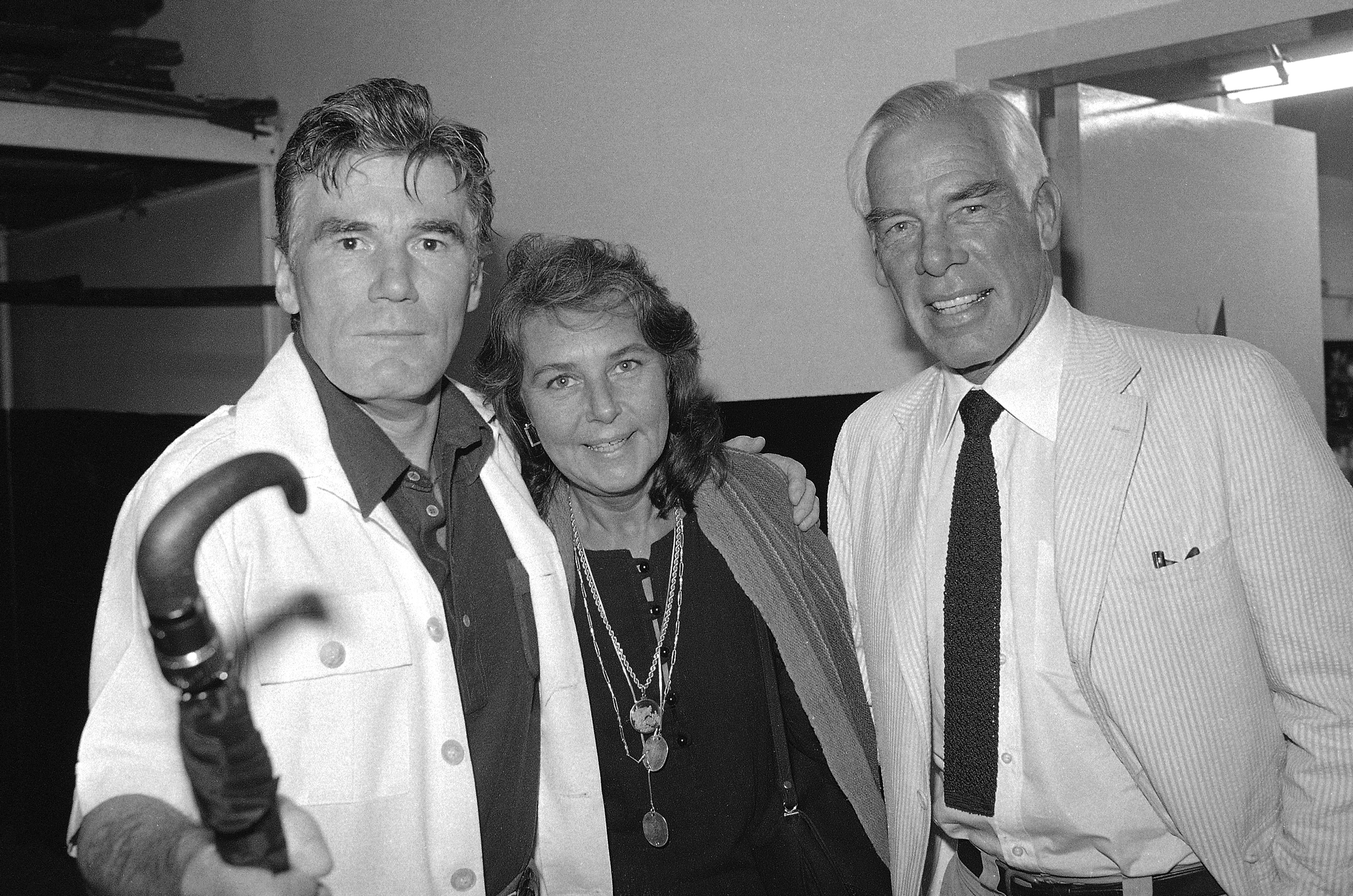'Dark Shadows,' 'Lethal Weapon' actor Mitchell Ryan dies - Vimarsana News