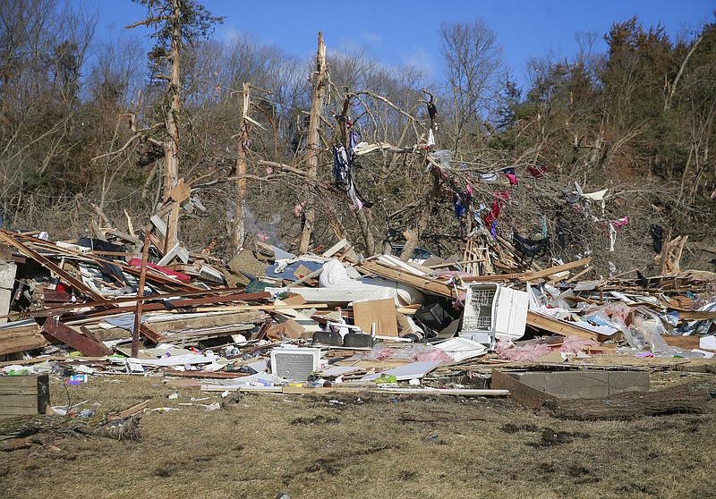 Officials 7 dead after tornadoes tore through central Iowa