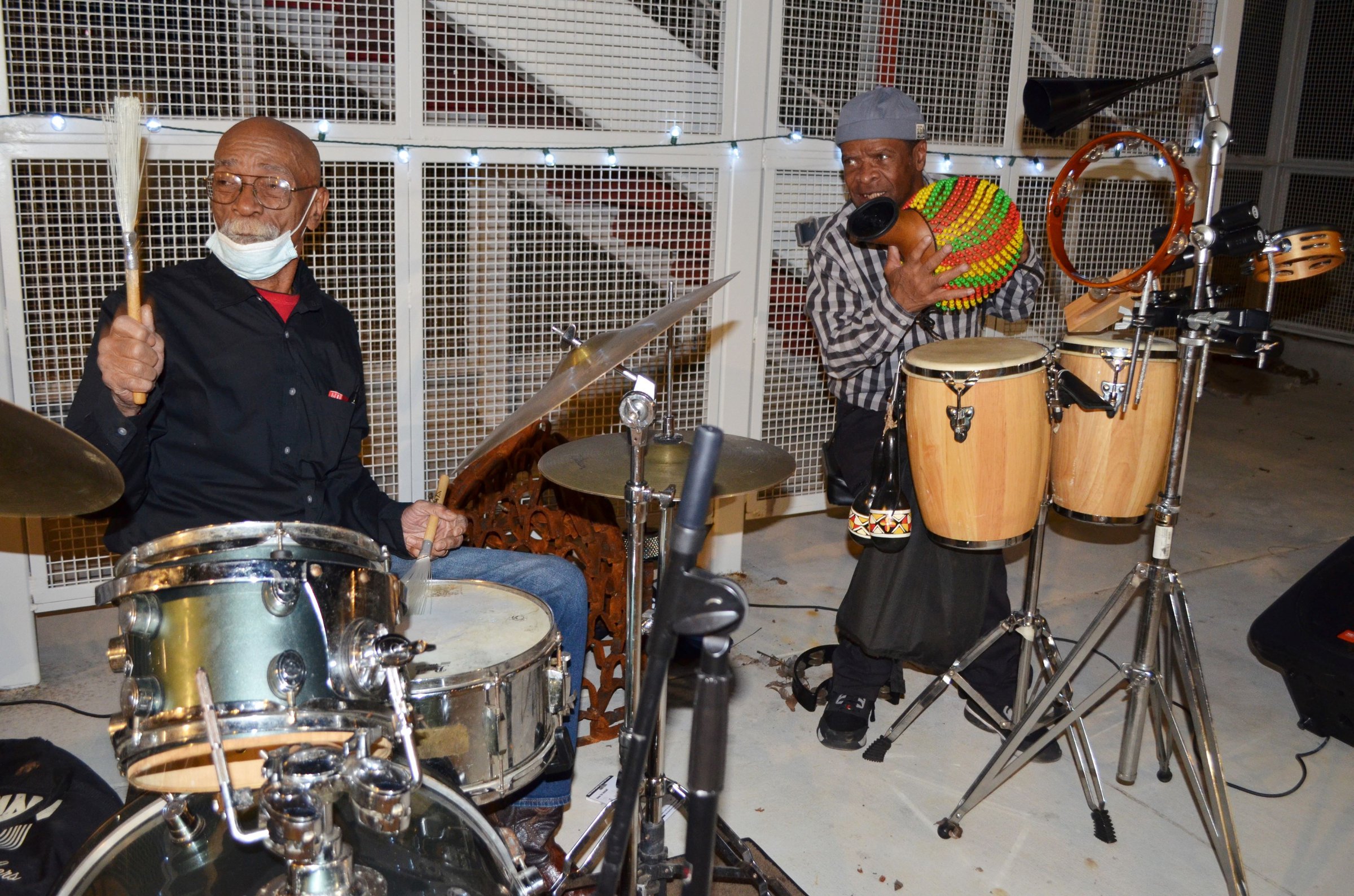 Live @ 5 concert draws crowd