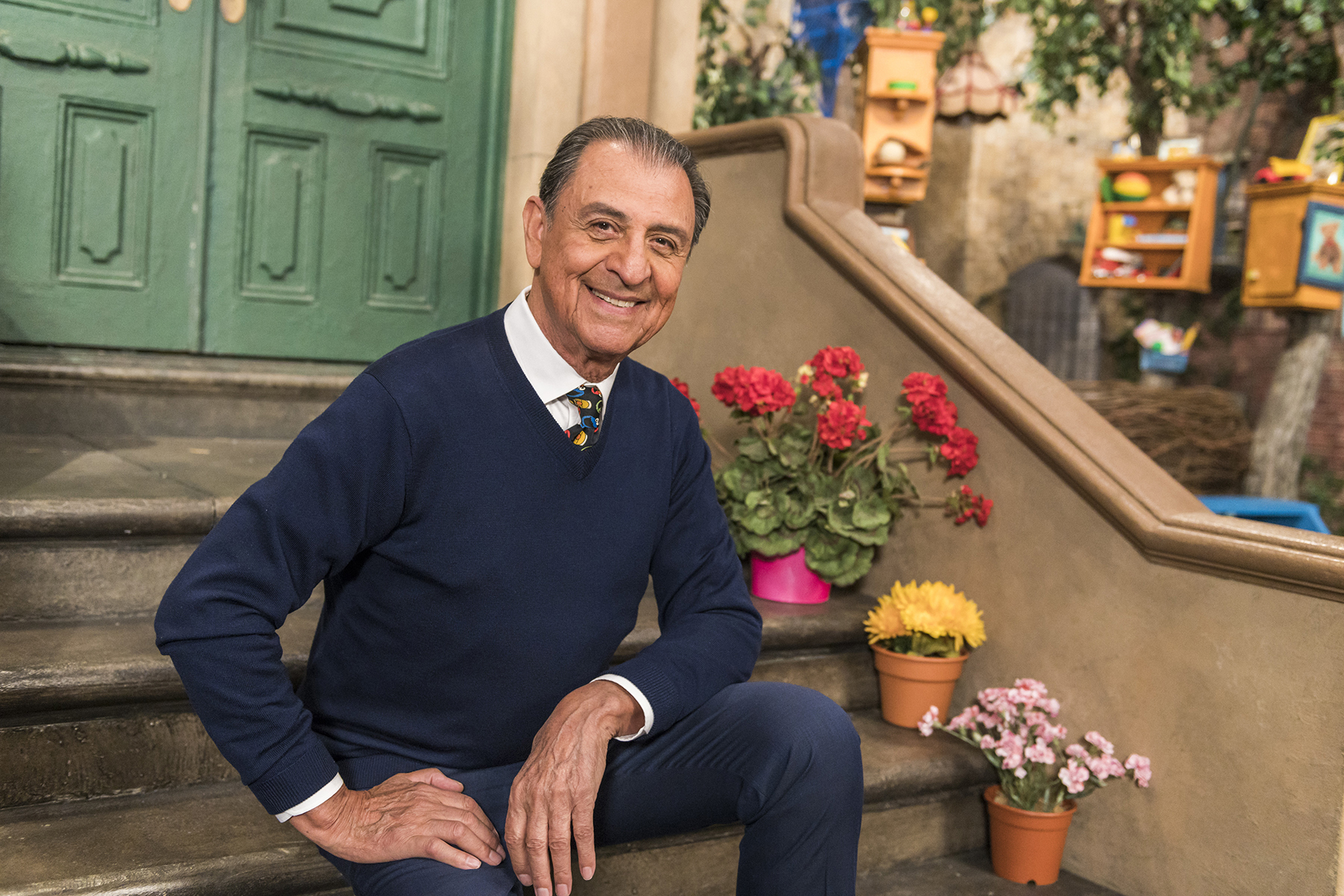 Emilio Delgado, Luis on 'Sesame Street' for 45 years, dies - Vimarsana News