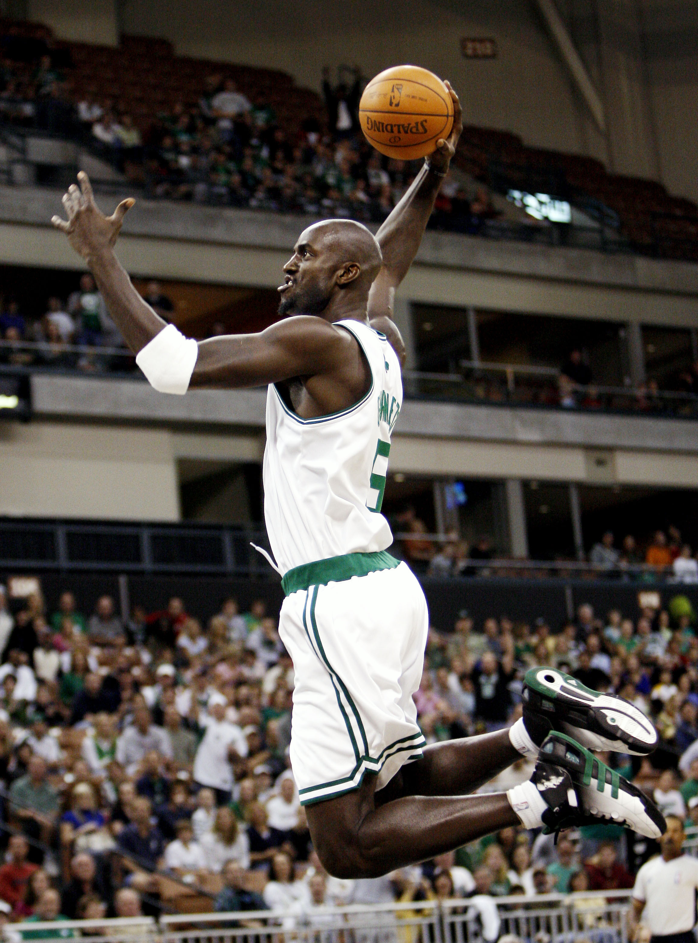 Paul Pierce says Boston Celtics will retire No. 5 to honor Kevin