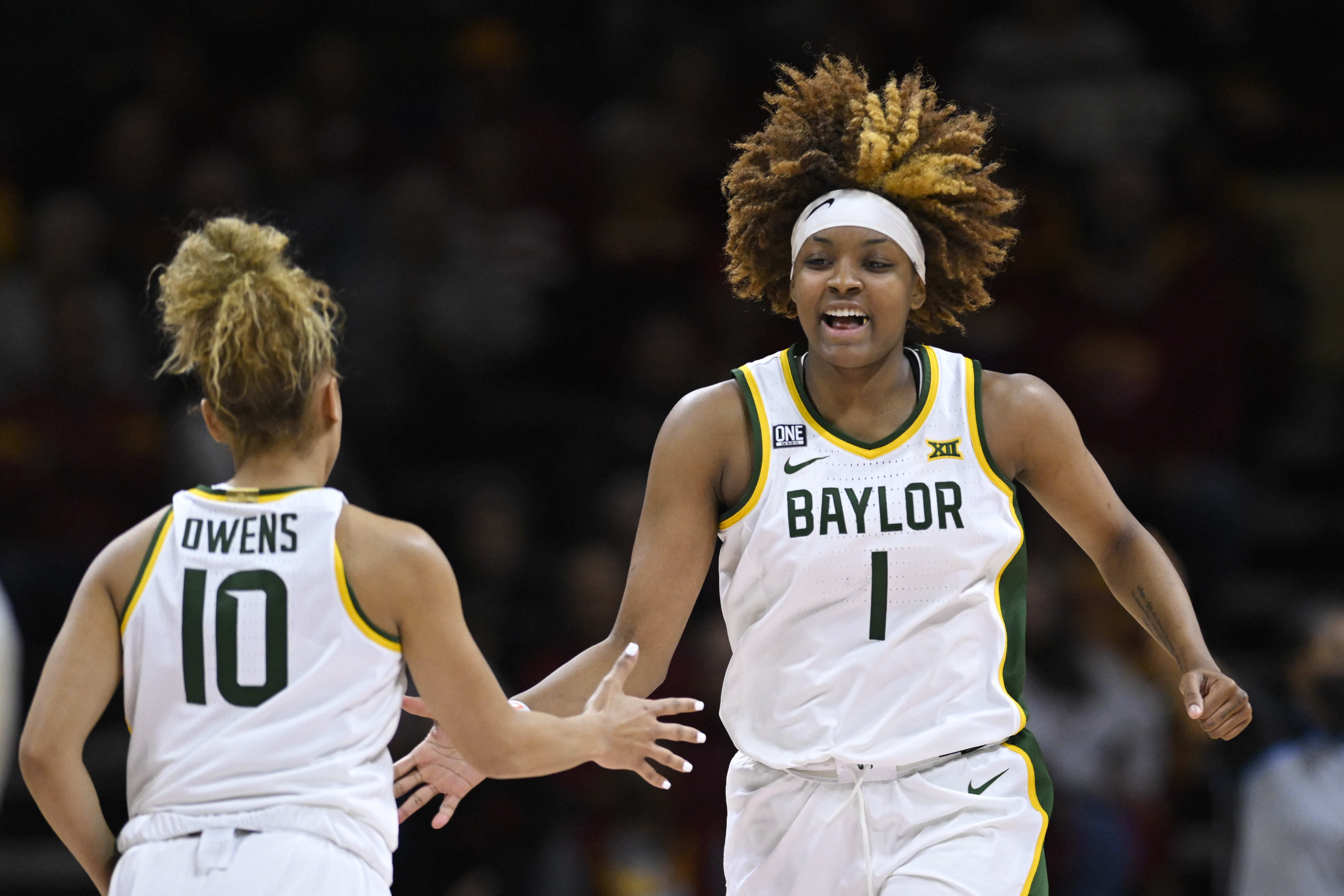 Bears blow by Sooners, face Longhorns for title - Vimarsana News