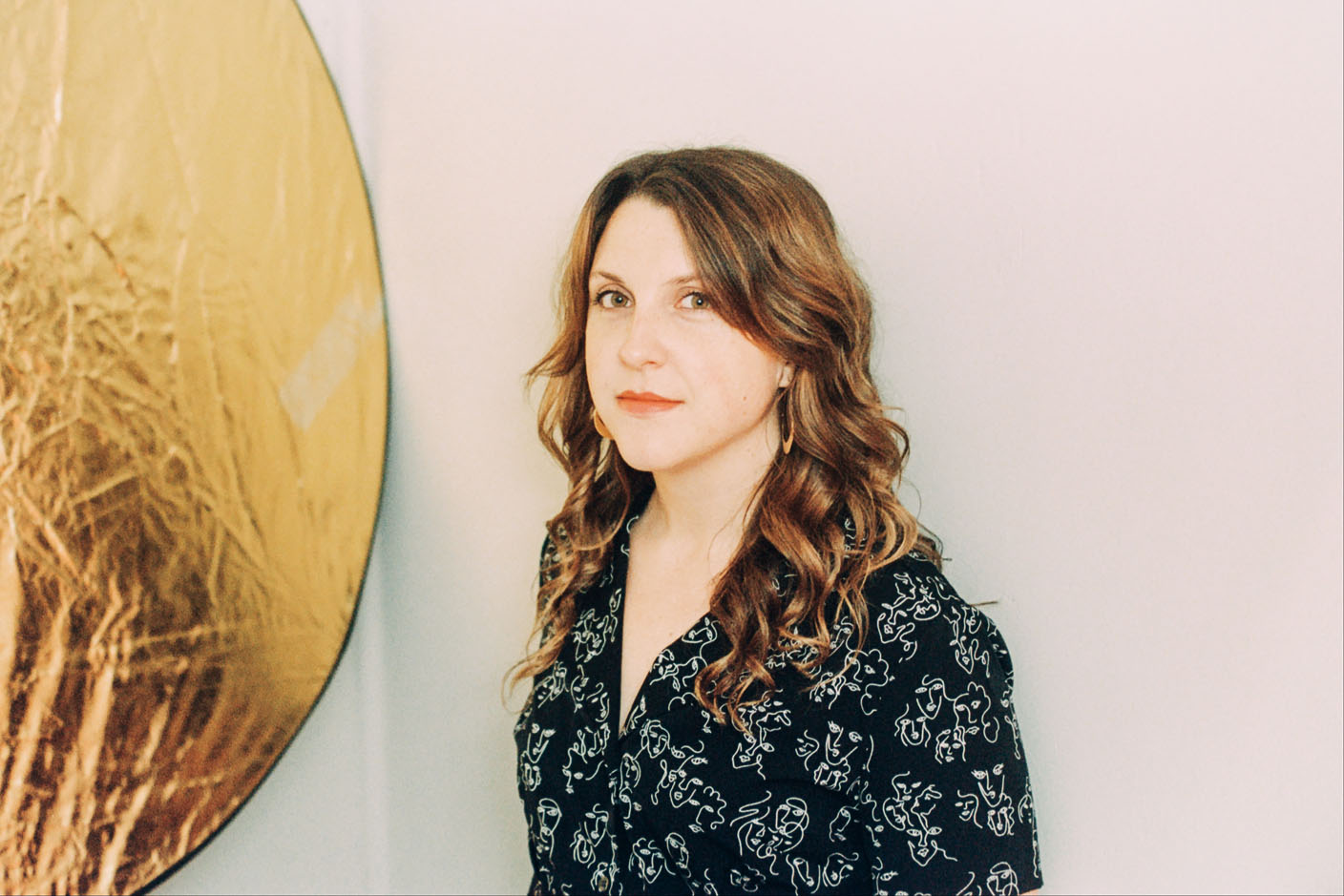 LIVE! in NWA: Caroline Spence has new album ready - Vimarsana News