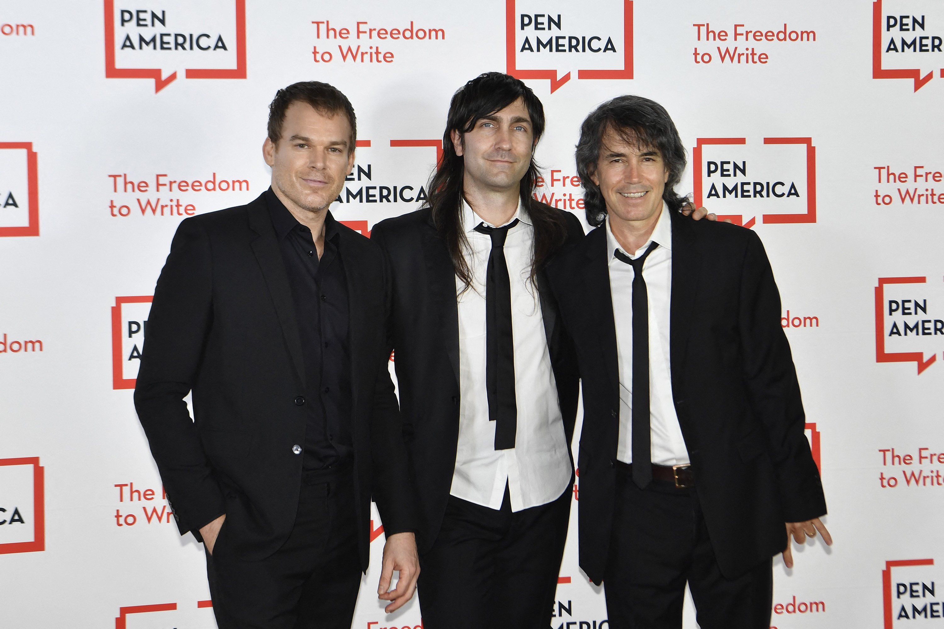 'Dexter' star Hall's rock band embarks on tour - Vimarsana News