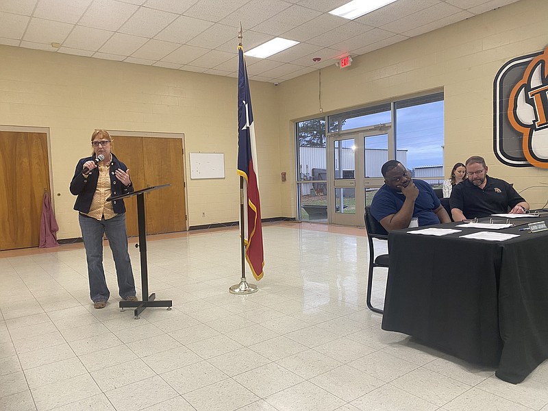 DeKalb community shows support for fourday school week Texarkana Gazette