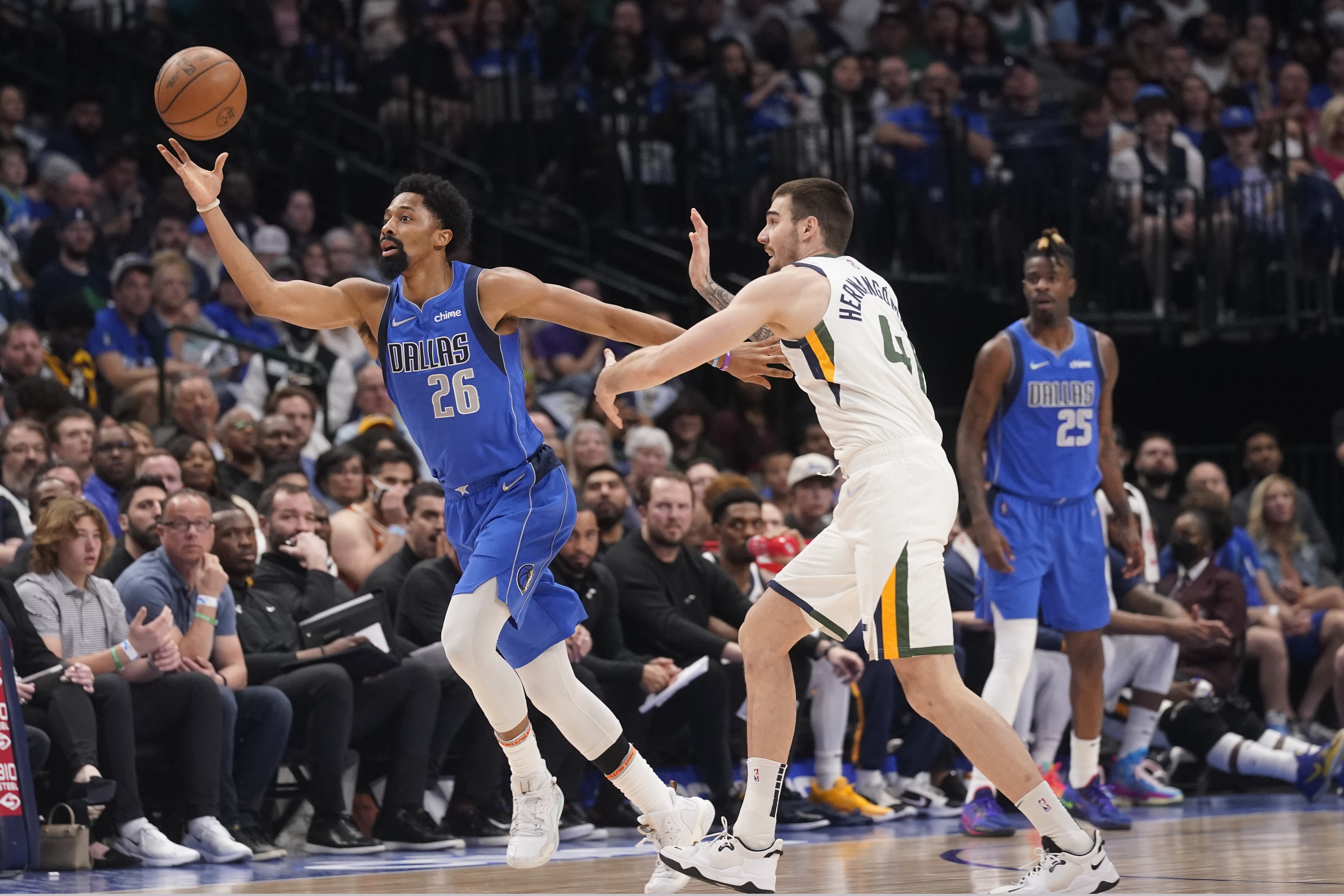 NBA round-up: Maxi Kleber's three-point buzzer-beater leads Dallas  Mavericks past Los Angeles Lakers, NBA News