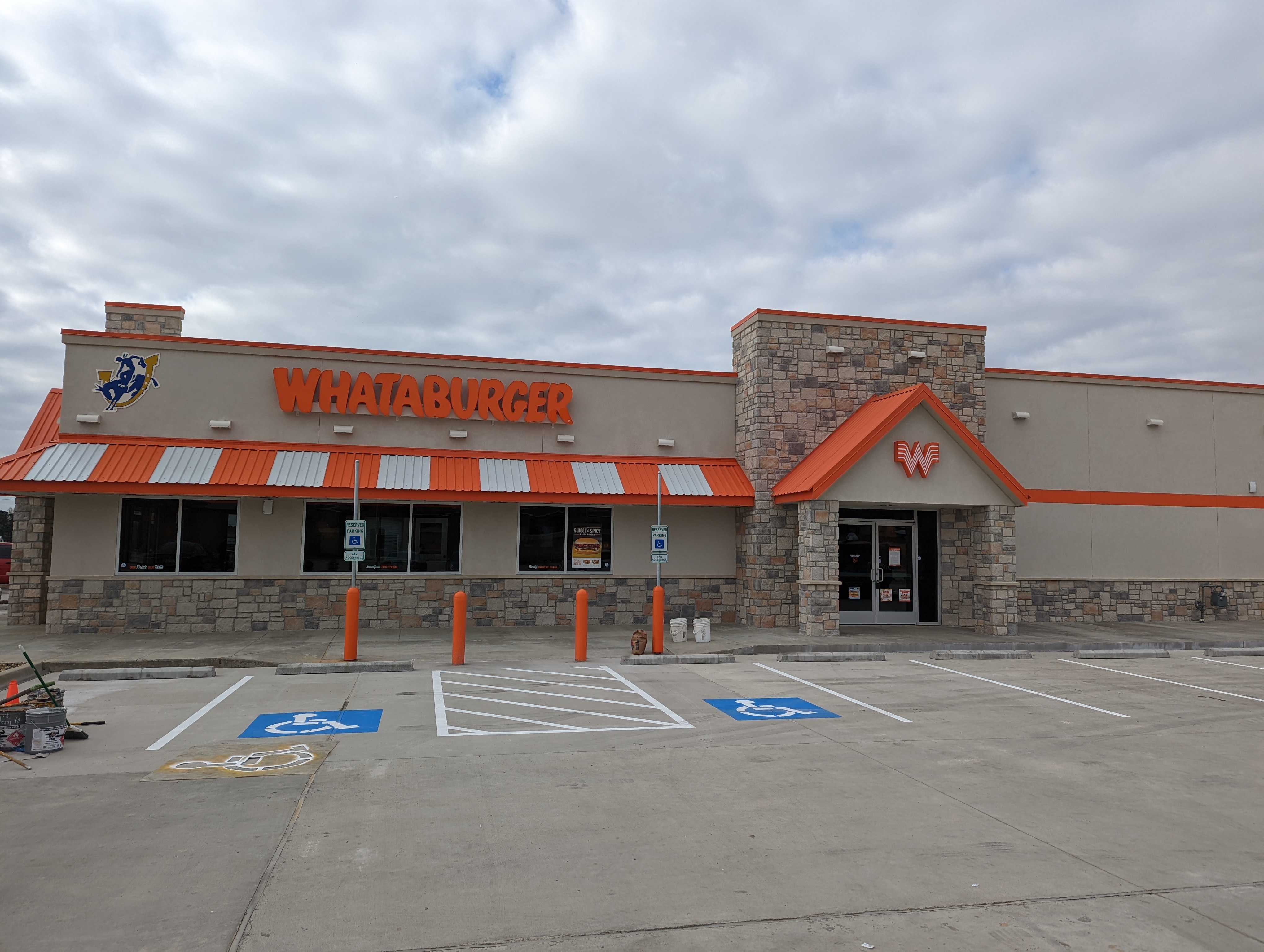 Whataburger opens its doors, News