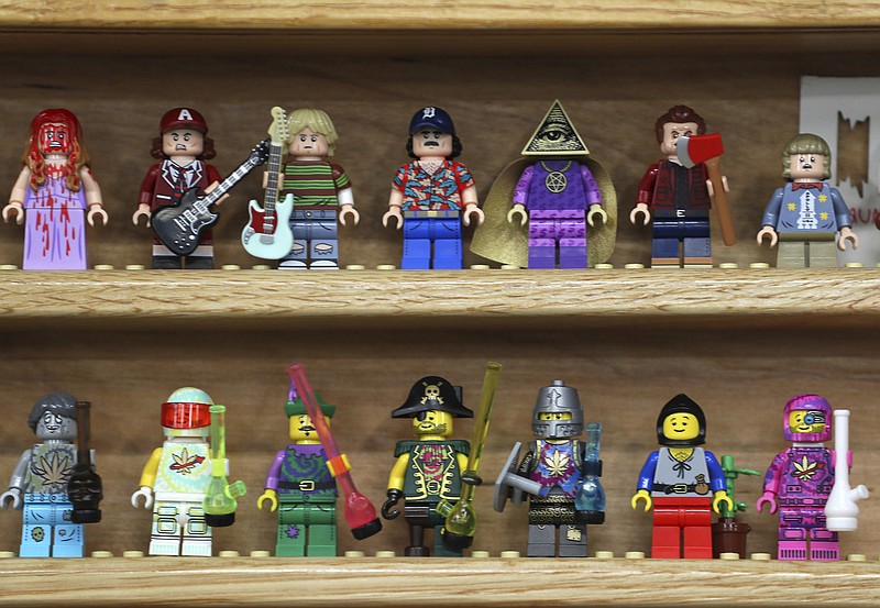Illinois company 'Lego' to help Ukraine, selling out times over