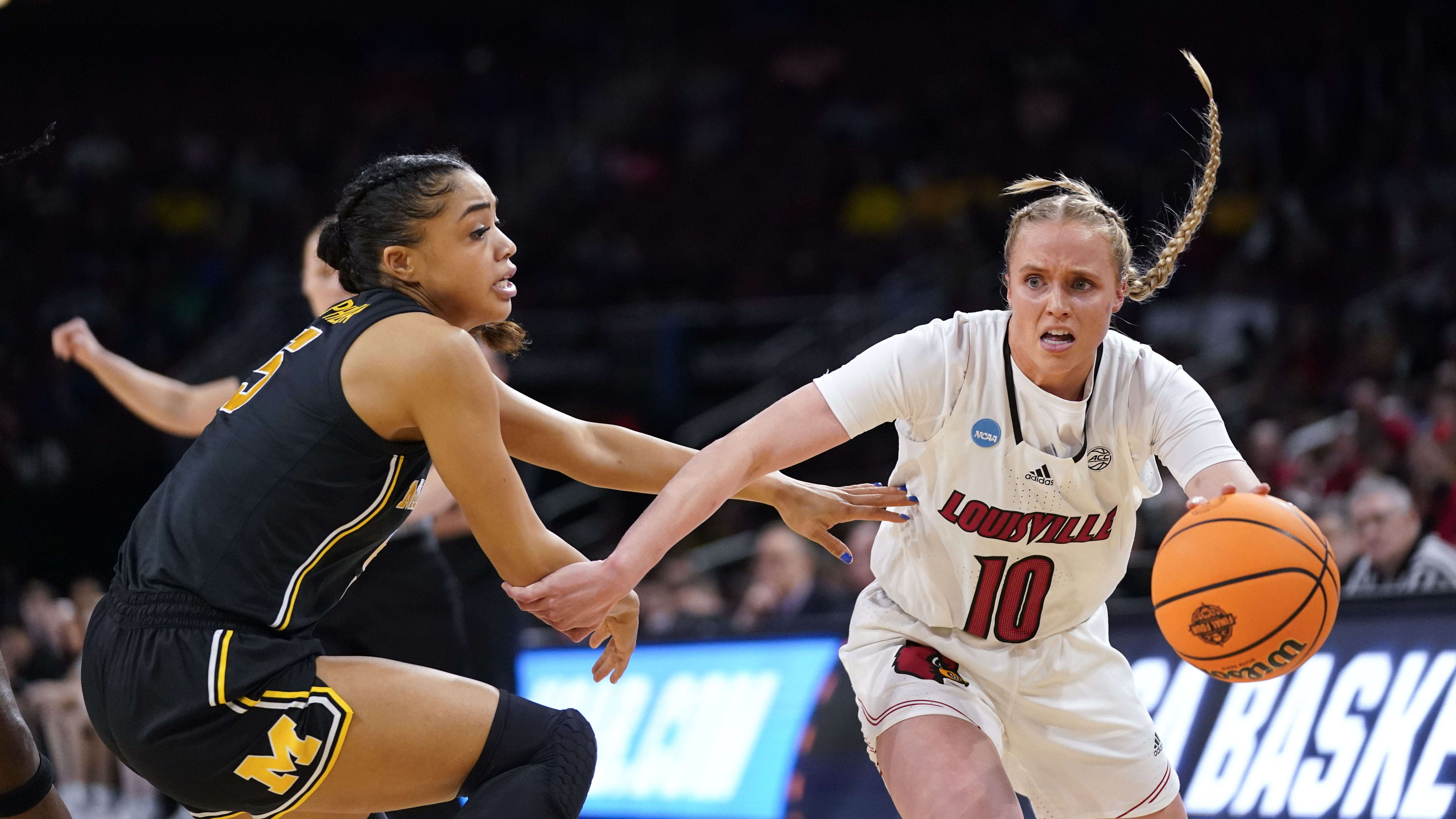 Louisville Cardinals women's basketball 2022 Wichita Region