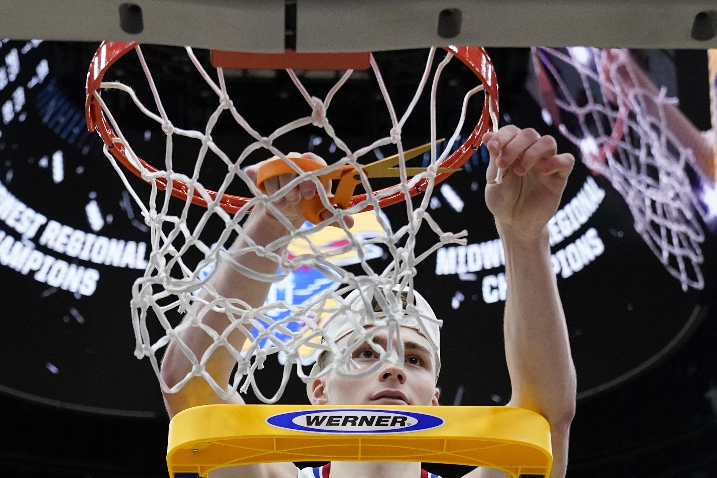 Jayhawks head to Final Four with 2020 still on their minds - Vimarsana News