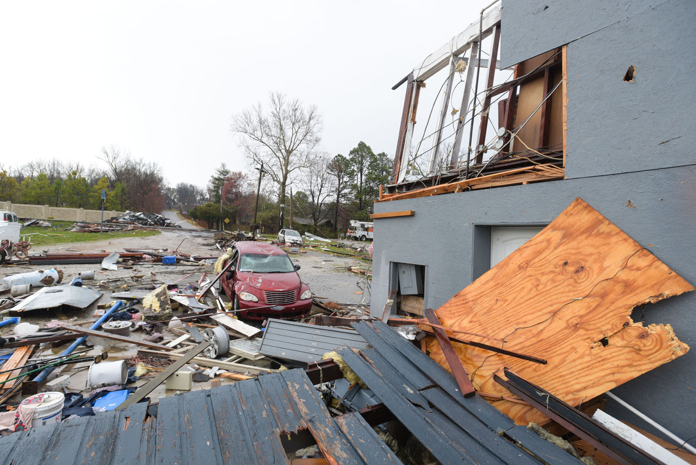 7 hurt as tornado strikes Springdale, Johnson, Fayetteville - Vimarsana News