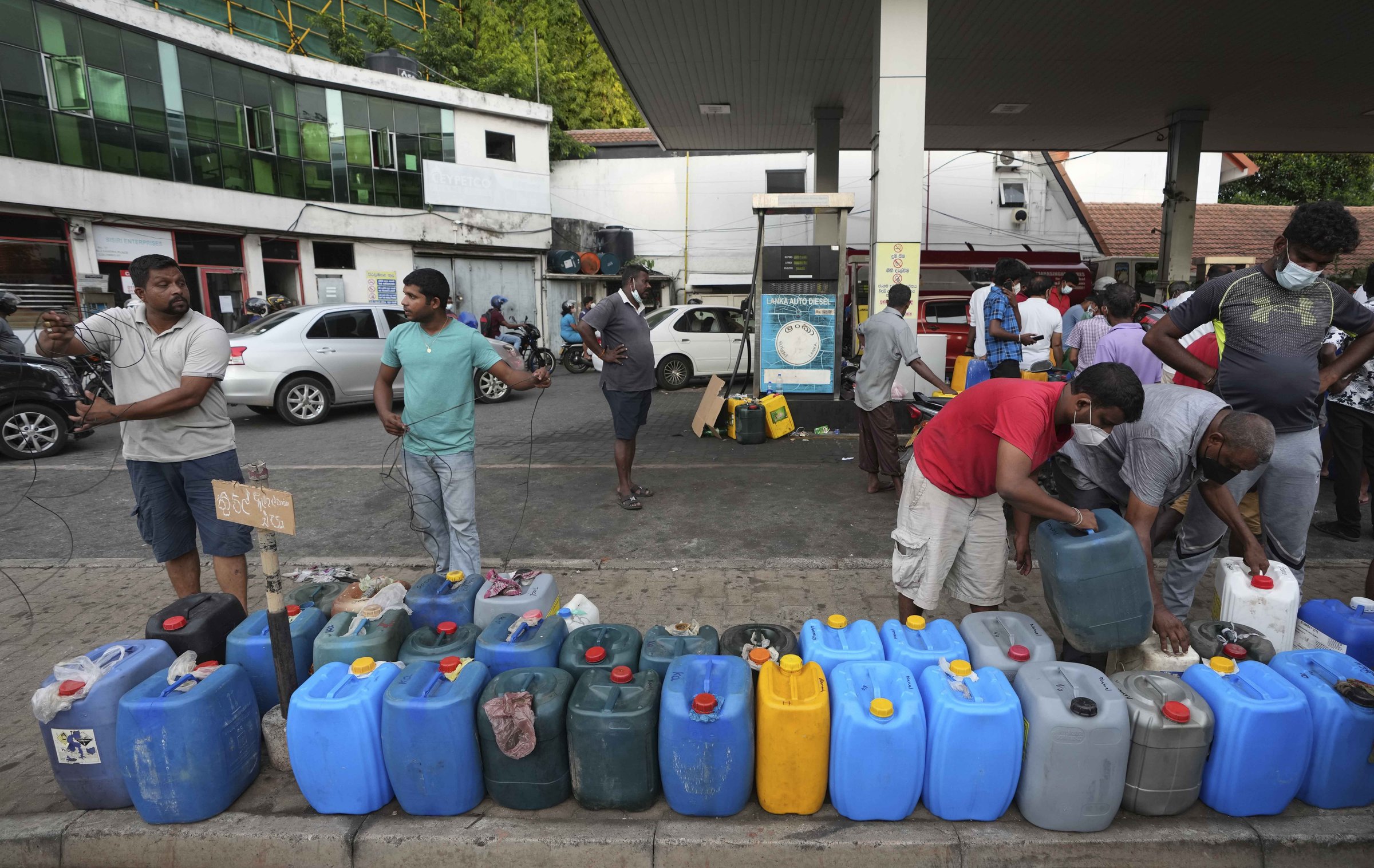 Sri Lanka curfew aims to curb protests - Vimarsana News