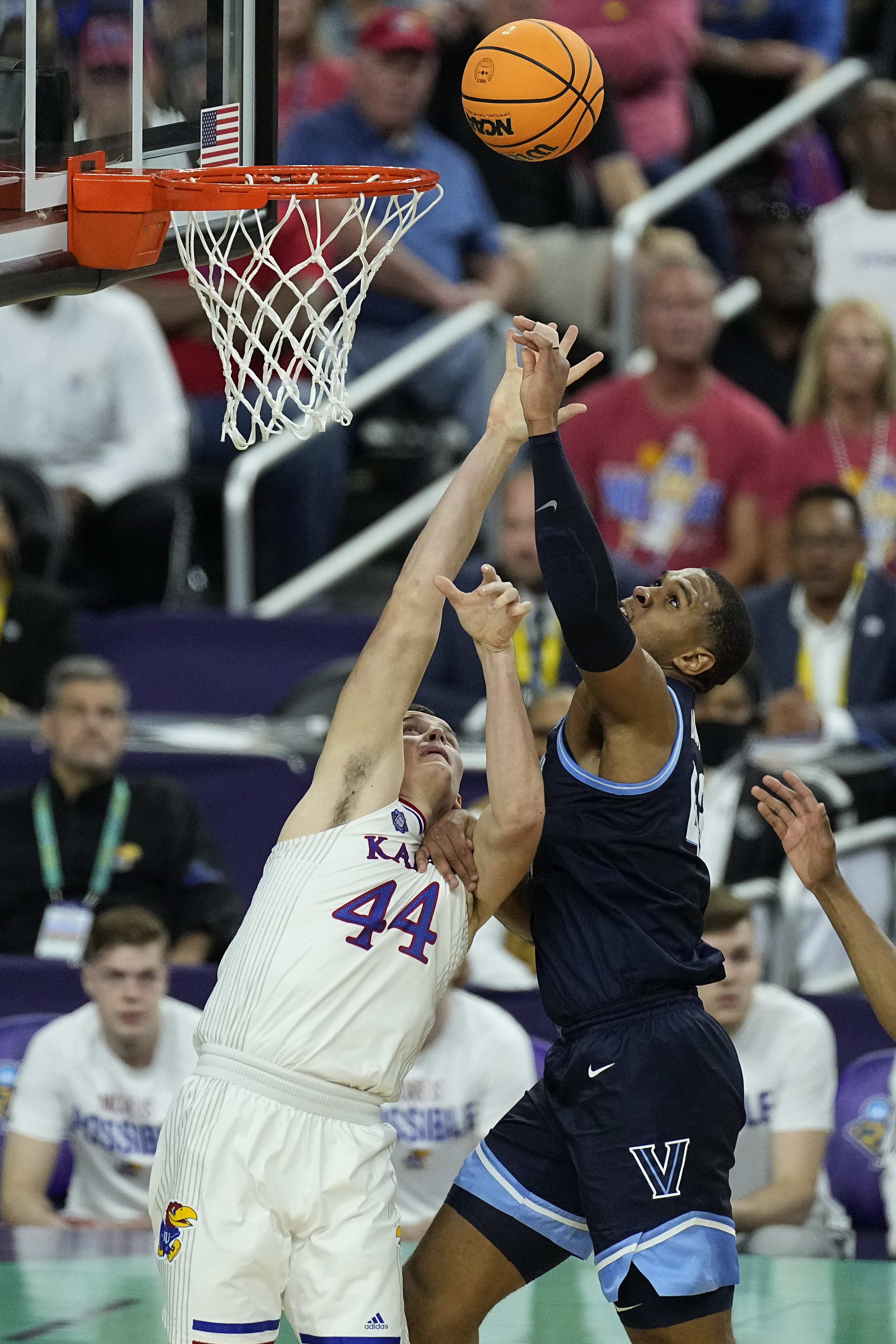 Jayhawks pounce, land in title game - Vimarsana News