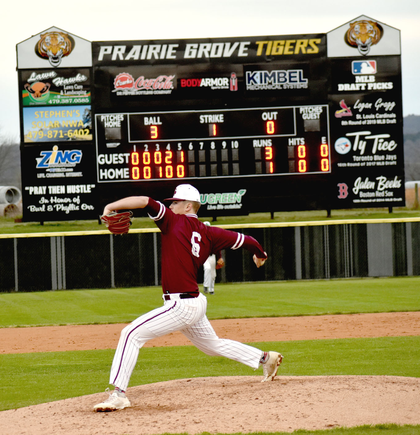 WholeHogSports - Beeks strong in series opening win