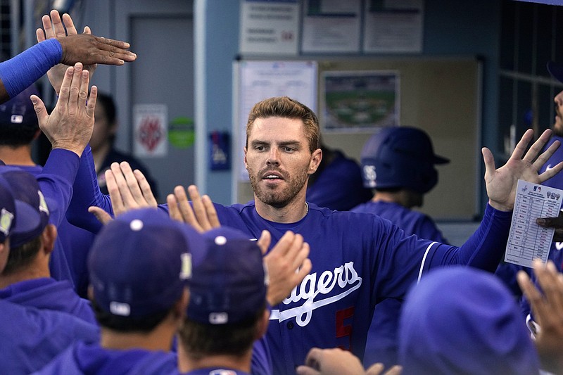 Freddie Freeman, Kris Bryant sign massive MLB contracts - The Sports Daily