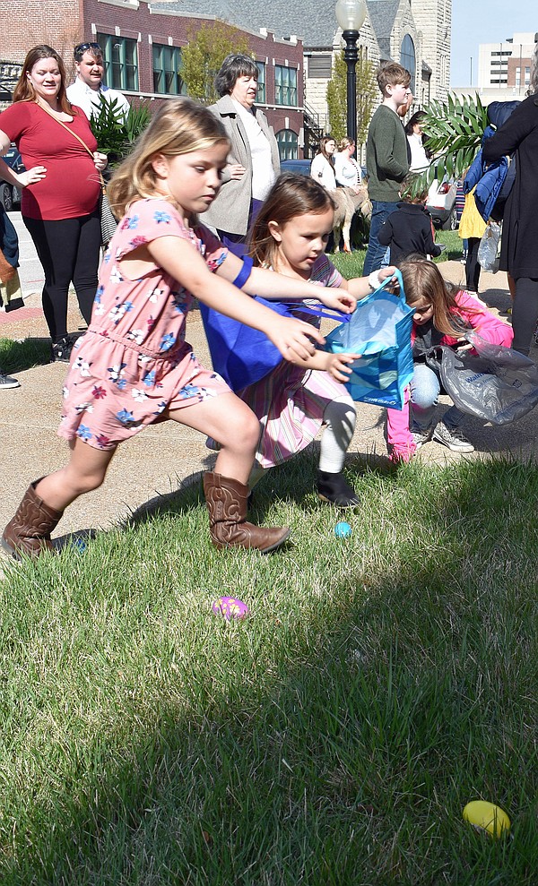 First Christian Church brings back donkey parade for Palm Sunday - Vimarsana News