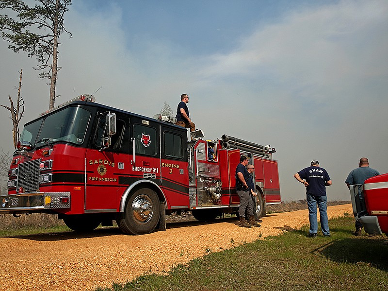 Sheridanarea fire forces evacuation; official says over 400 acres