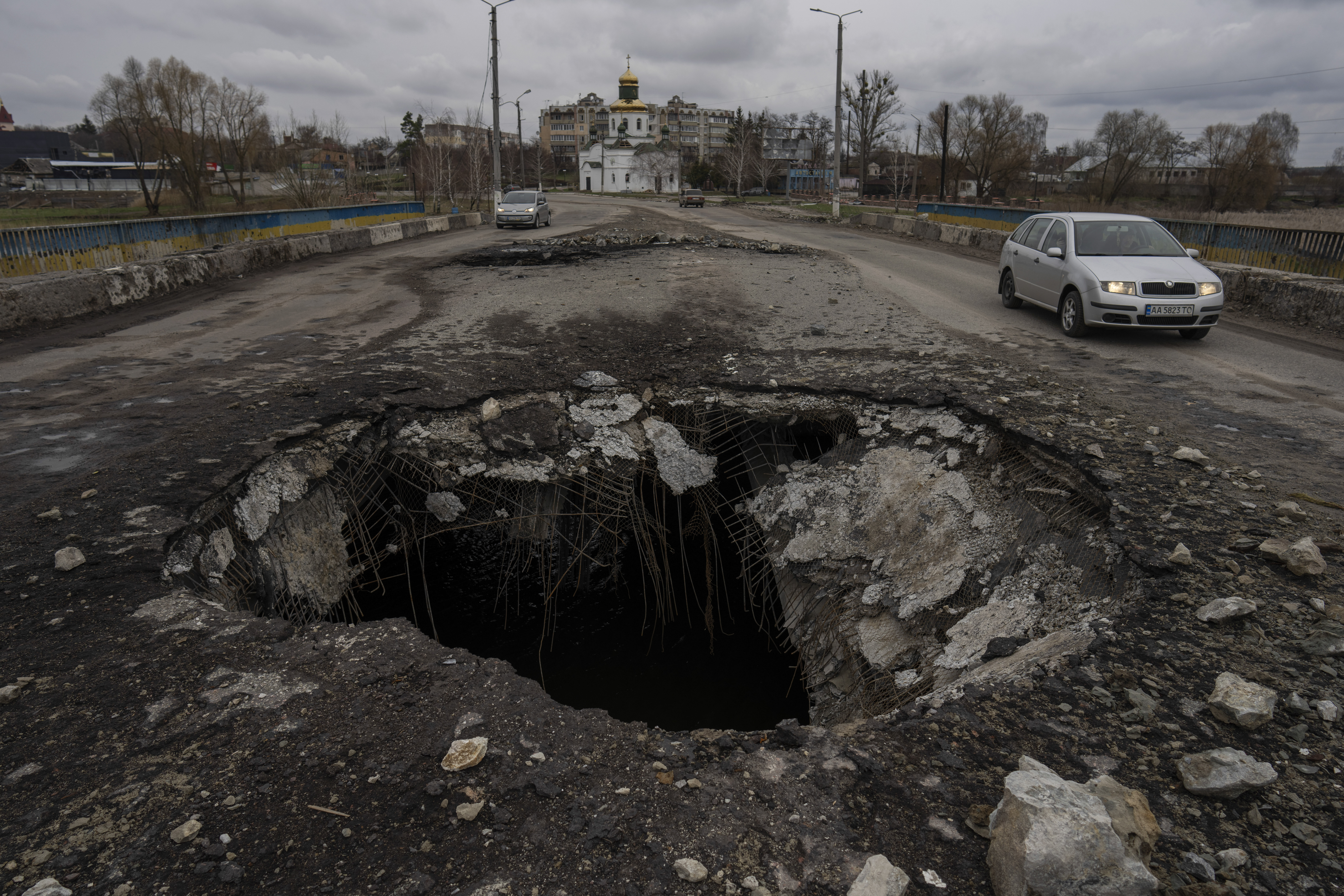 Russia zeros in on east Ukraine - Vimarsana News