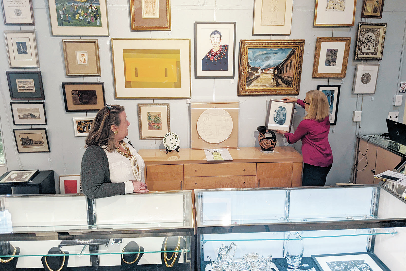 Ginsburg's art, fur coat, awards in auction to benefit Washington National Opera - Vimarsana News