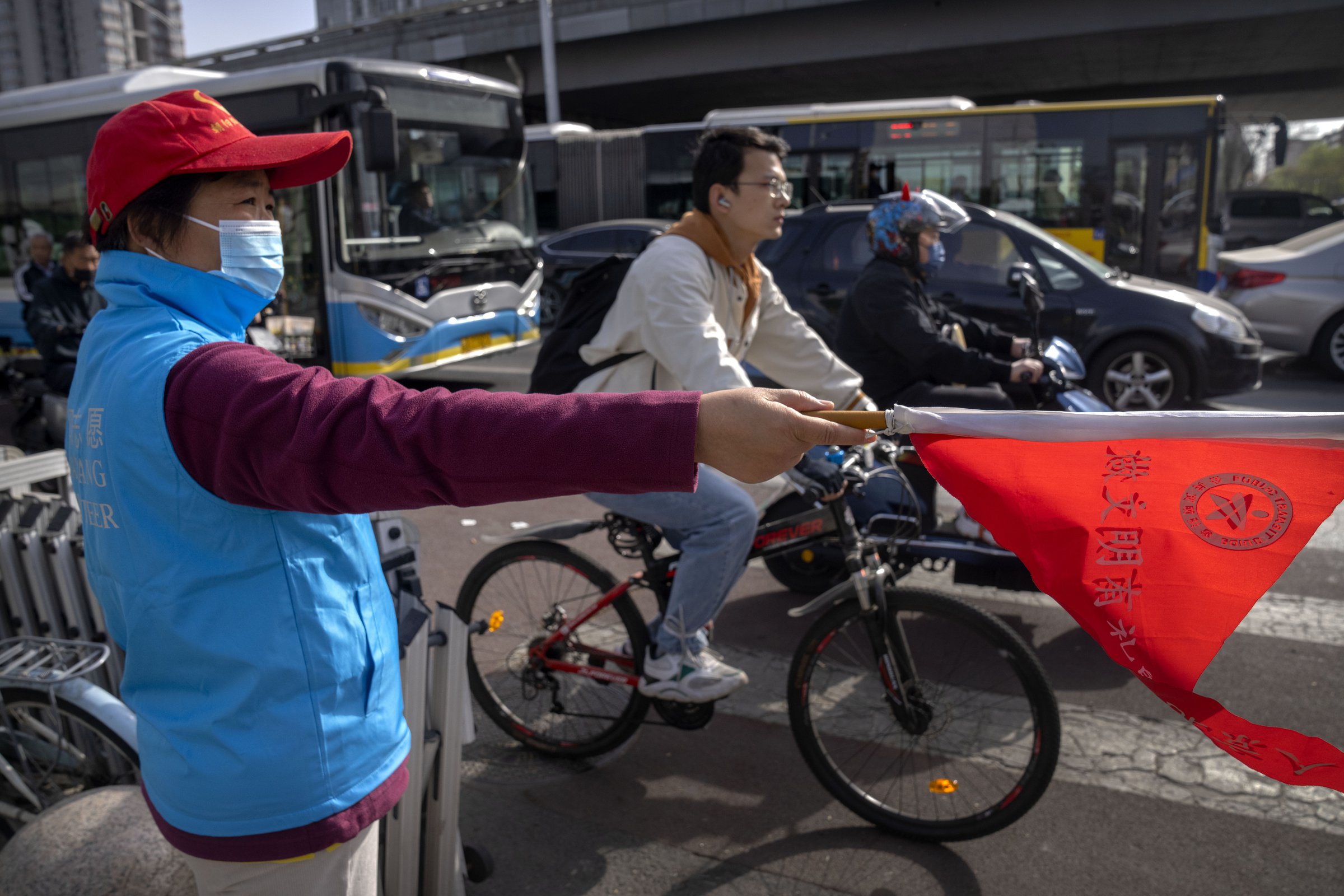 Shutdown eases in Shanghai - Vimarsana News