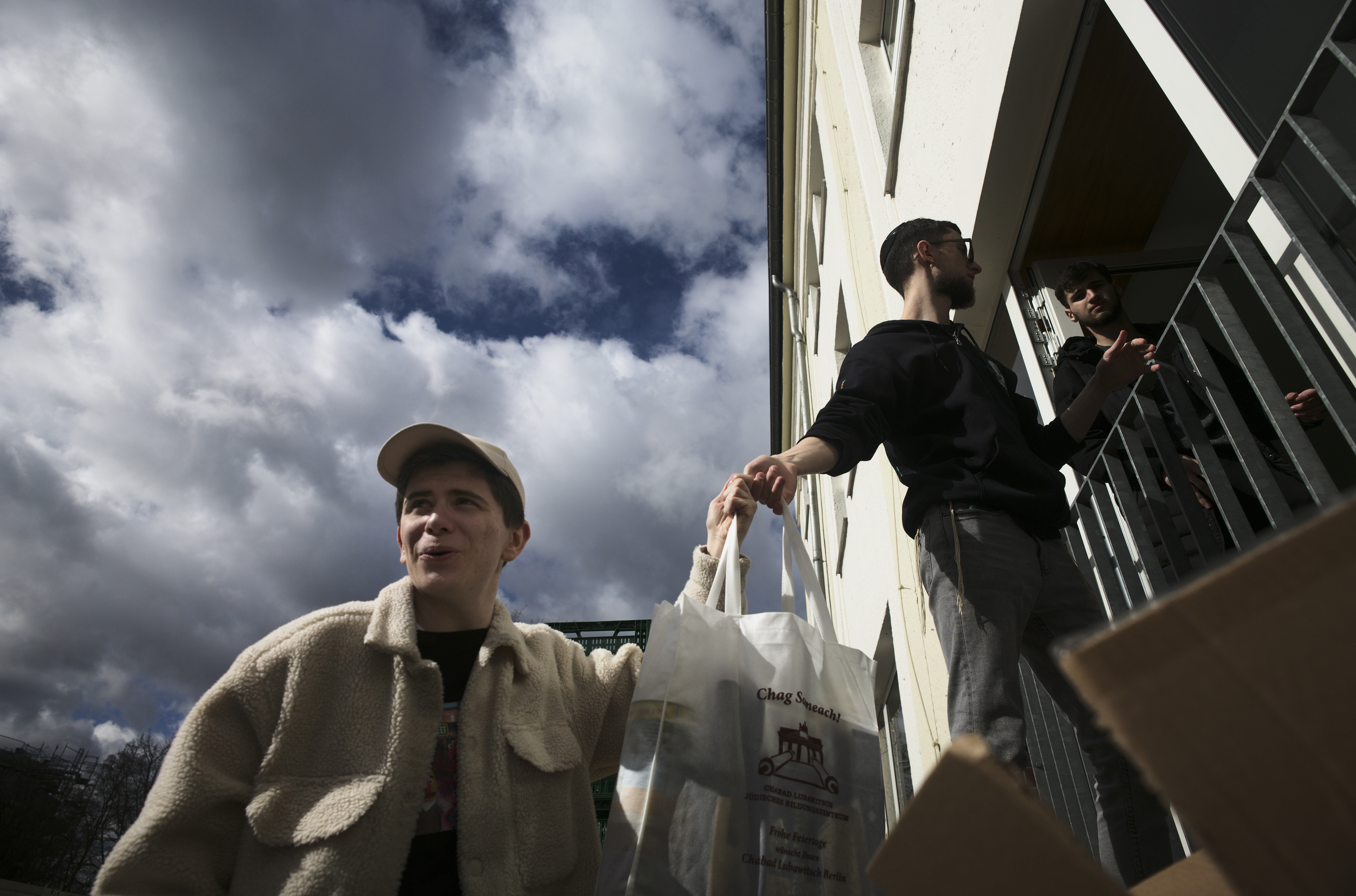 For Jews fleeing Ukraine, Passover takes on new meaning - Vimarsana News