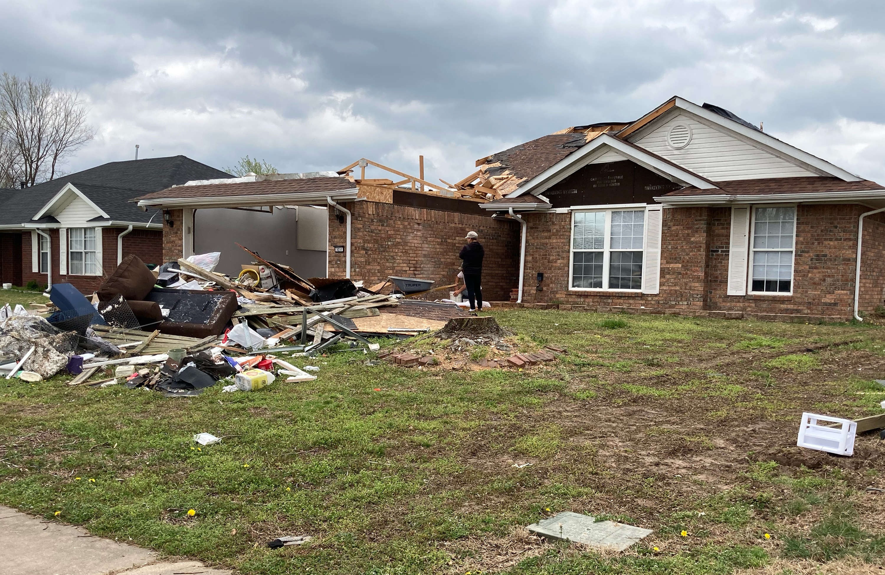 State, Federal Officials Tour Tornado Damage to Determine Rescovery Funding - Vimarsana News