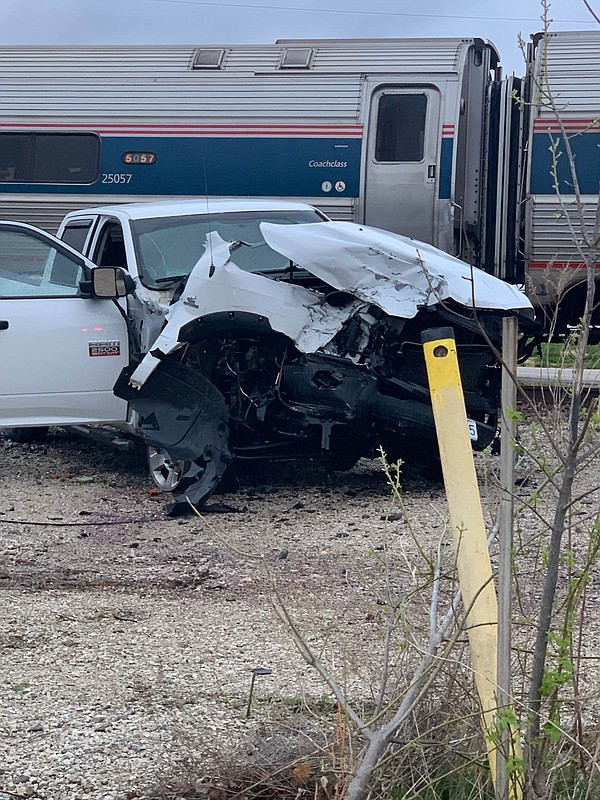 Truck, train collide; no injuries reported - Vimarsana News