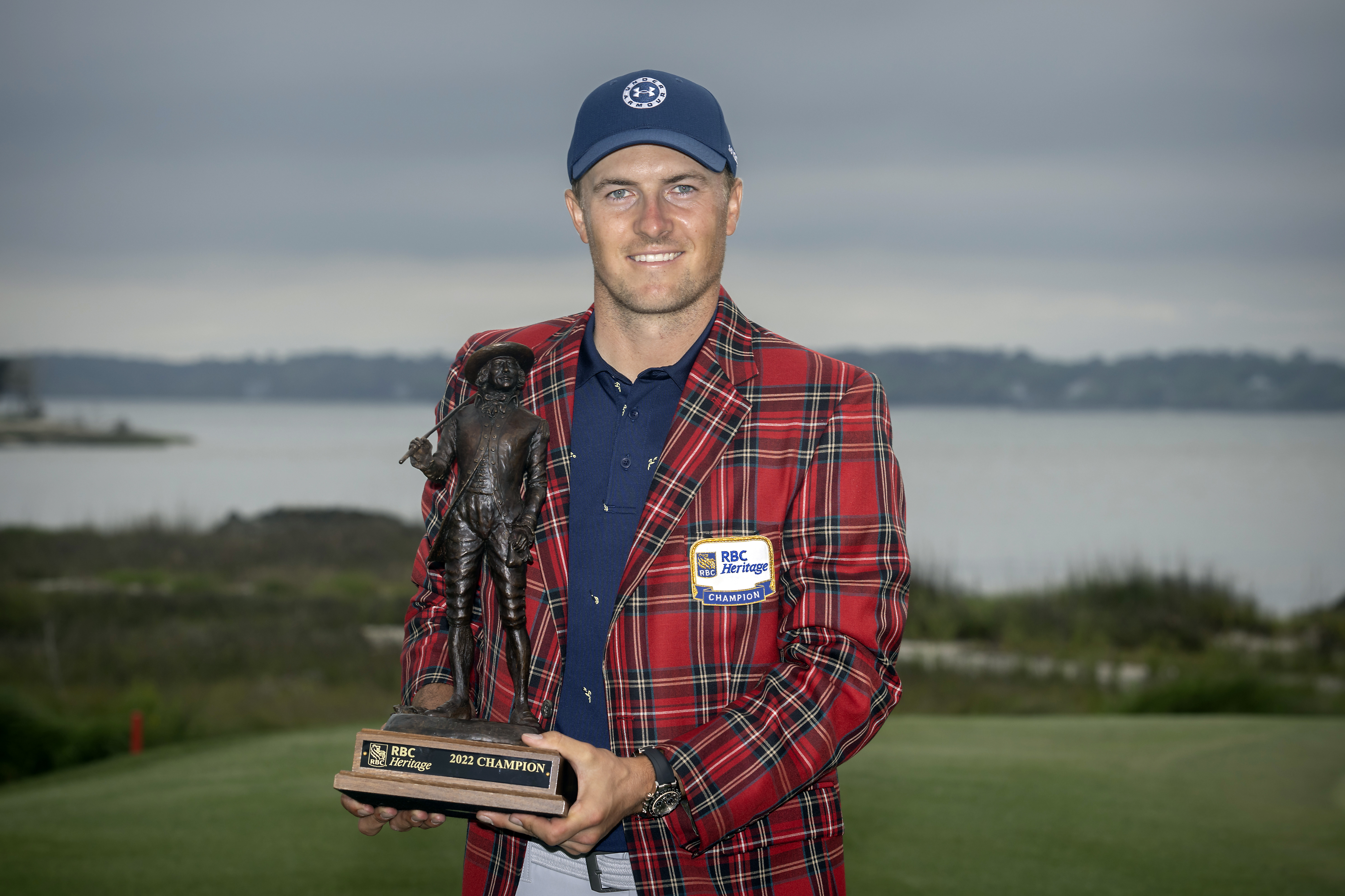 Spieth clutch with bunker shot - Vimarsana News
