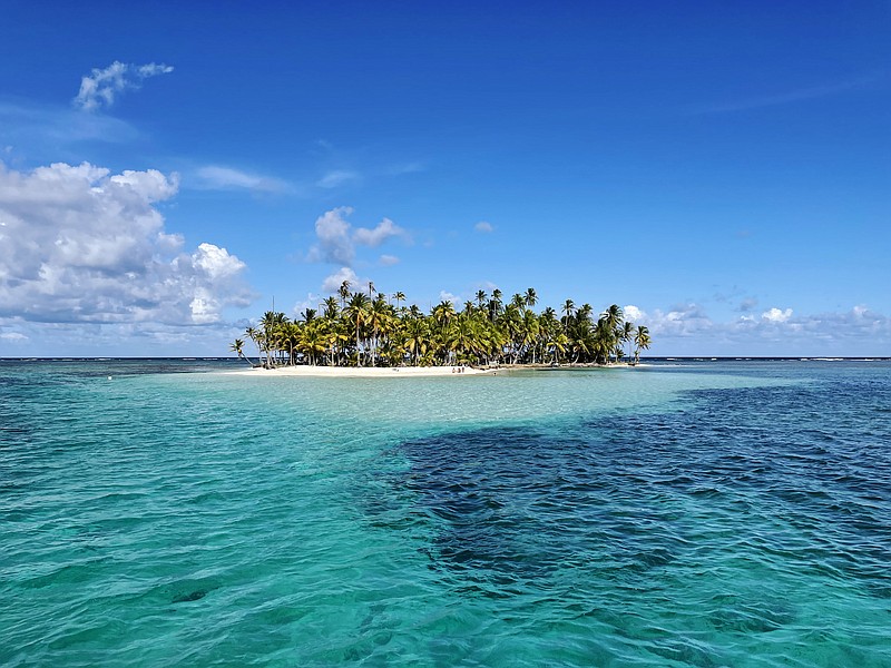 An experienced captain can get you to the San Blas Islands and show you prime snorkeling spots. (The Washington Post/Mary Winston Nicklin)