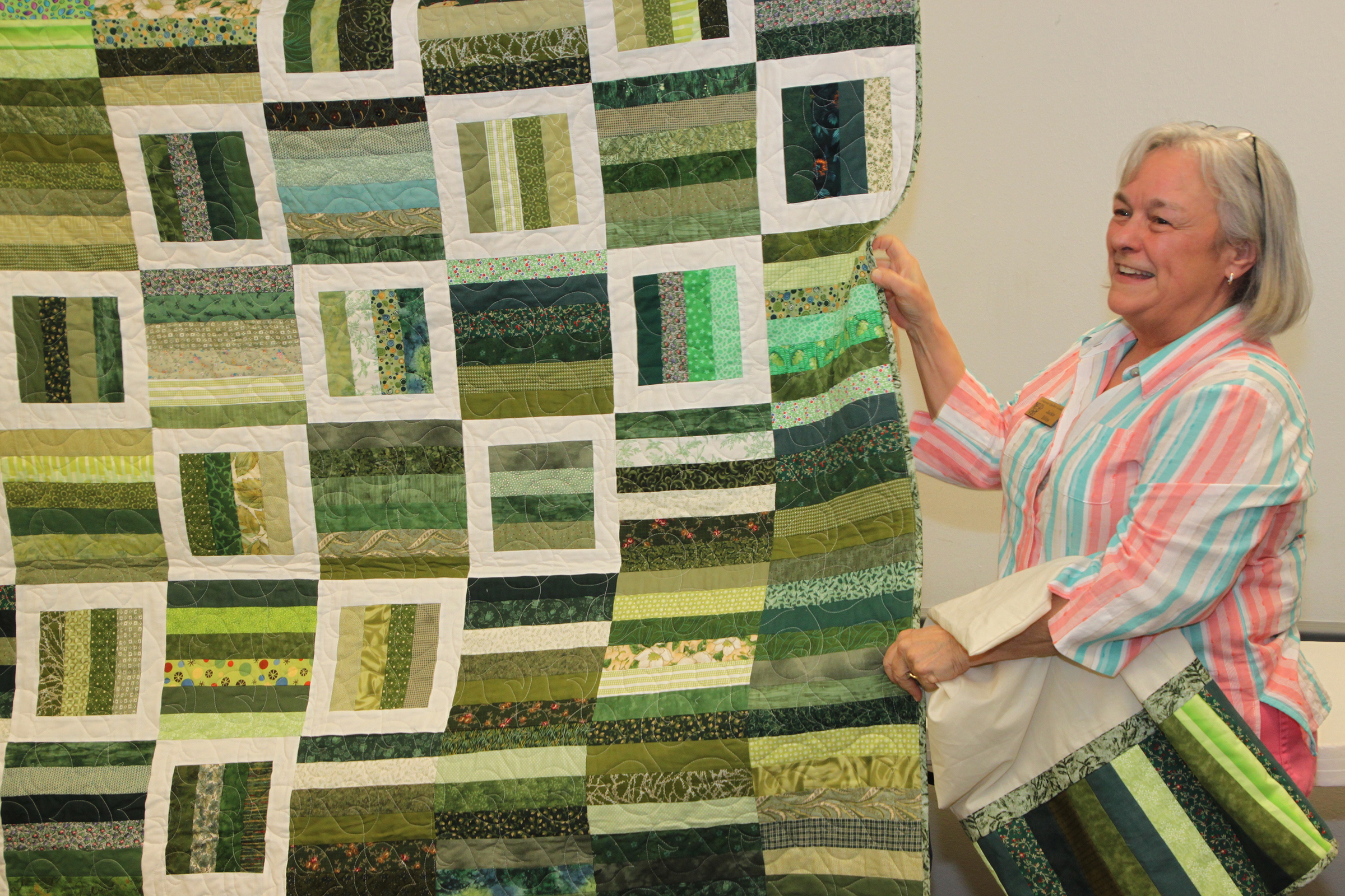 Arkansas quilters craft and donate comforting covers for kids in pain - Vimarsana News