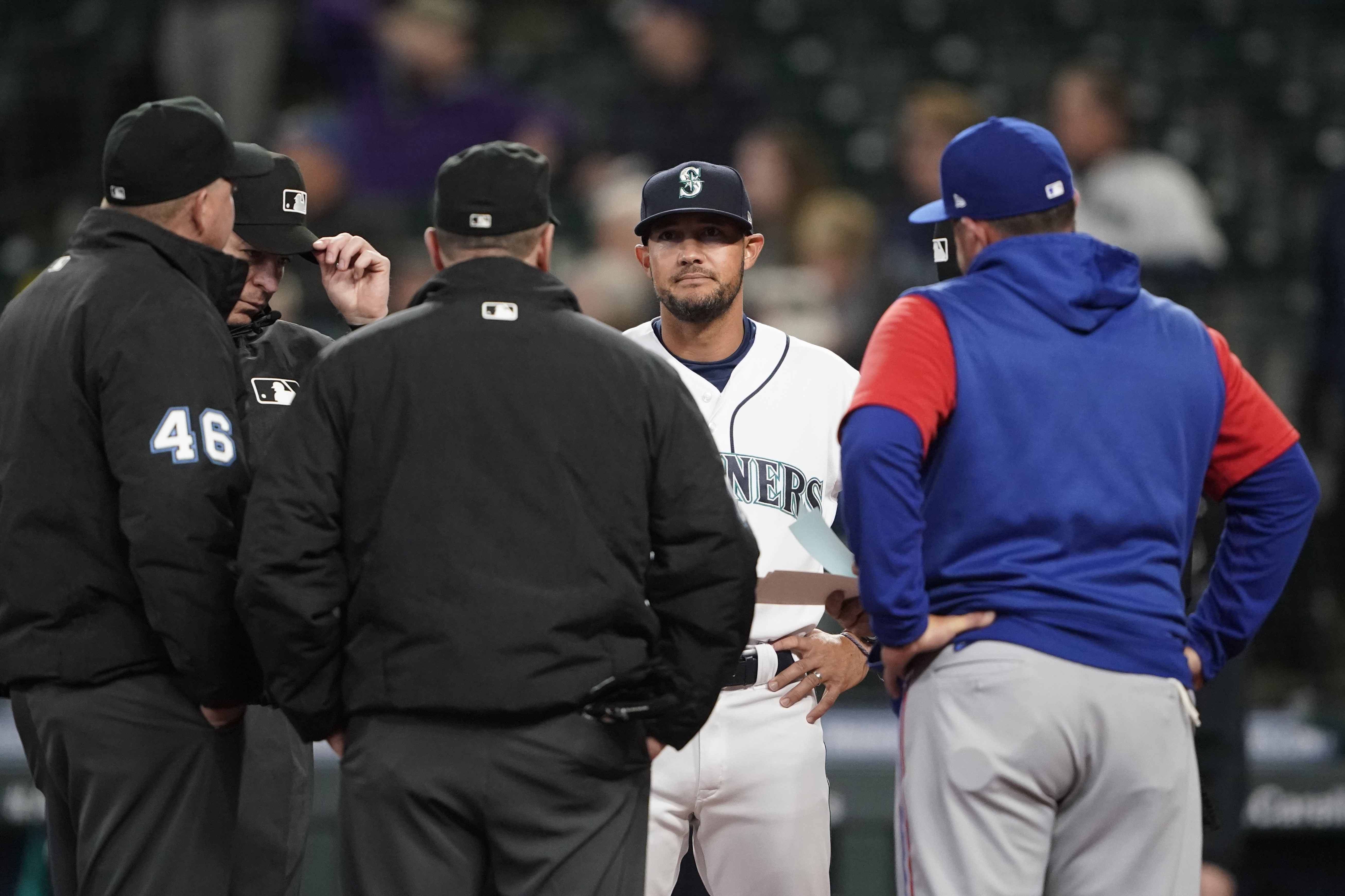 Mariners manager Scott Servais tests positive for COVID-19